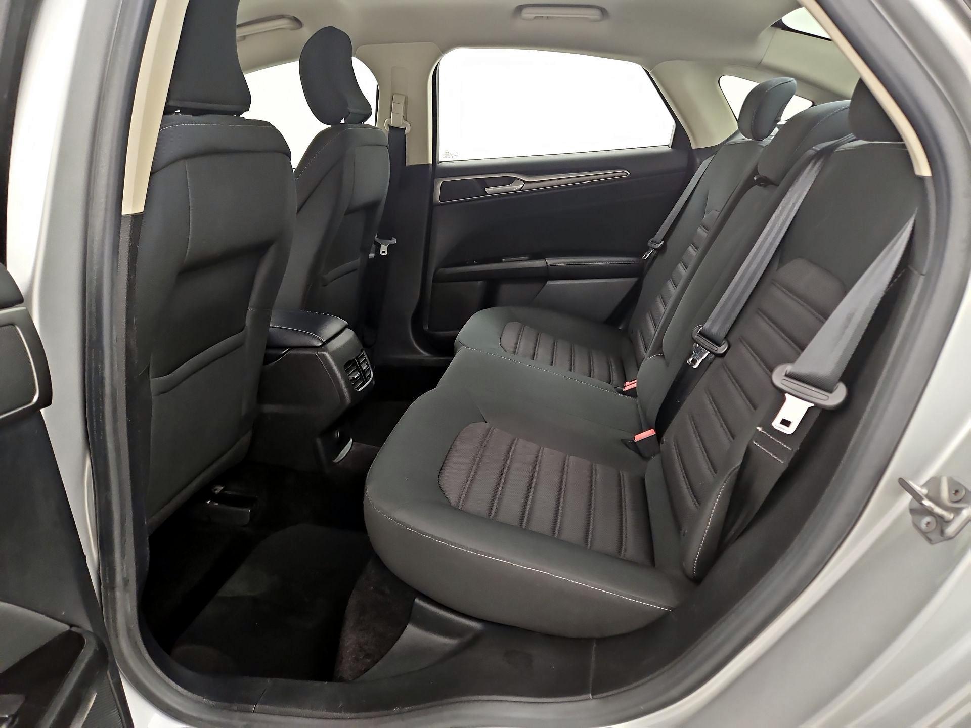 Thumbnail: 2017 Ford Fusion - 19