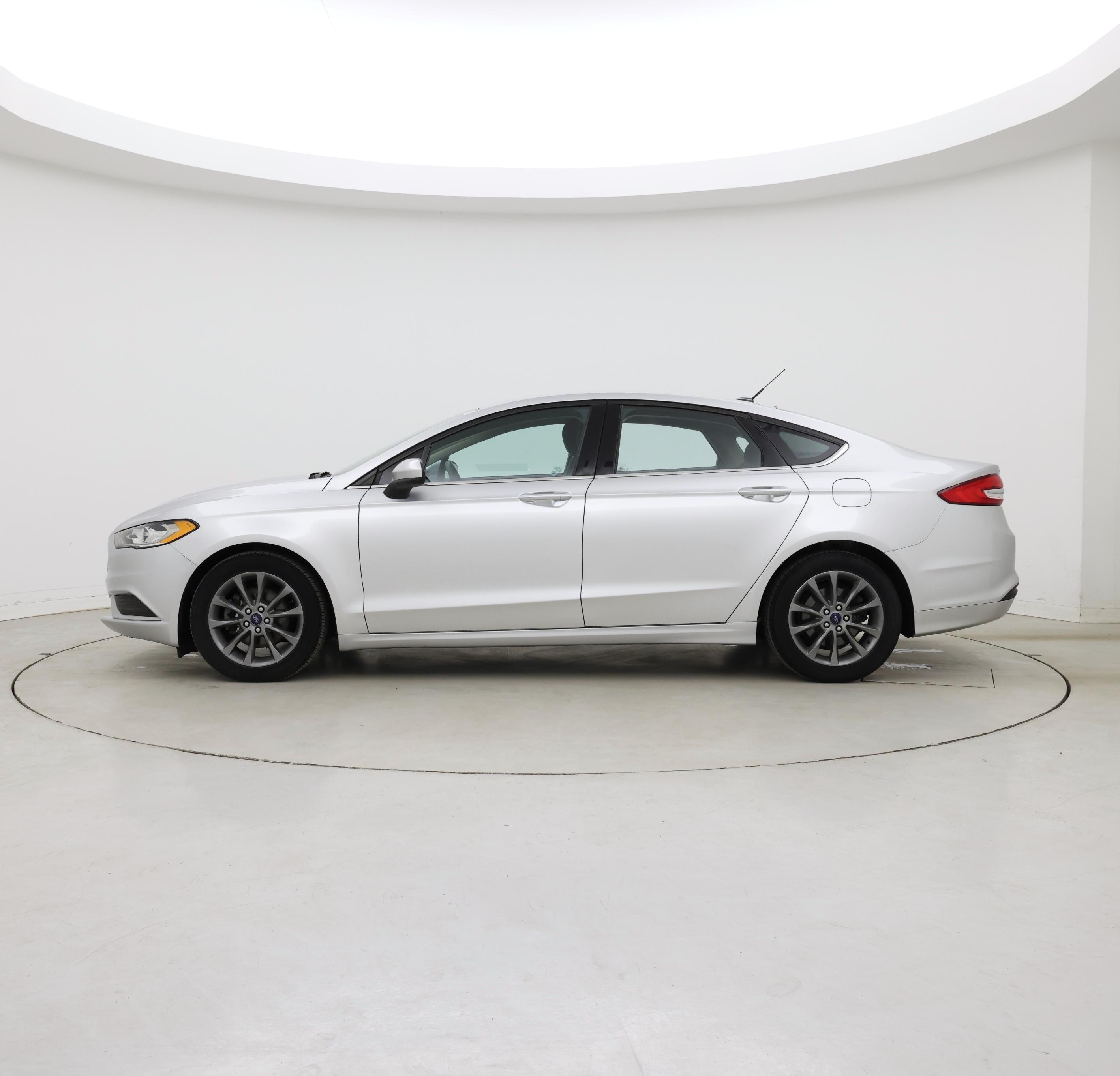 Thumbnail: 2017 Ford Fusion - 3