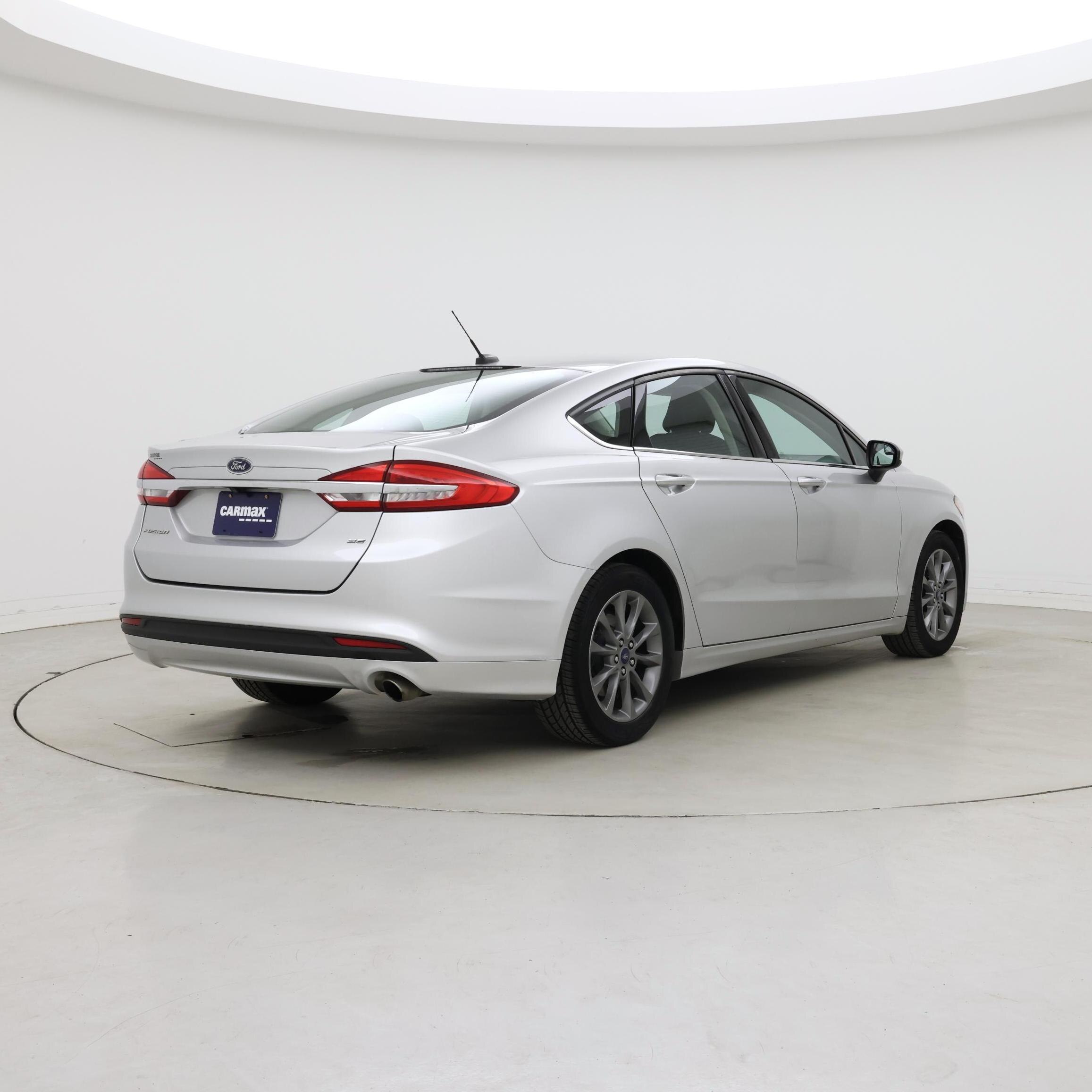 Thumbnail: 2017 Ford Fusion - 8