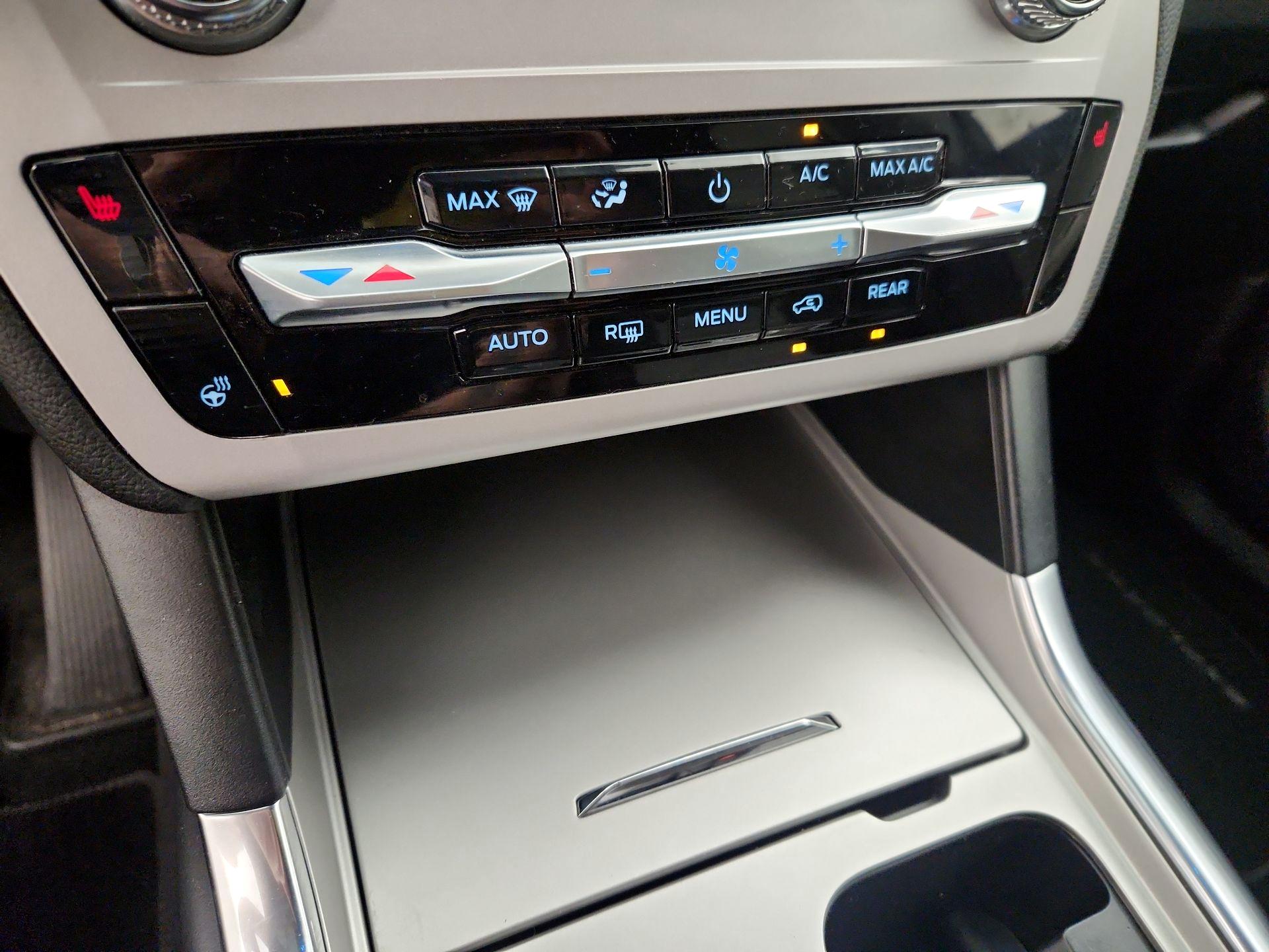 Thumbnail: 2024 Ford Explorer - 17
