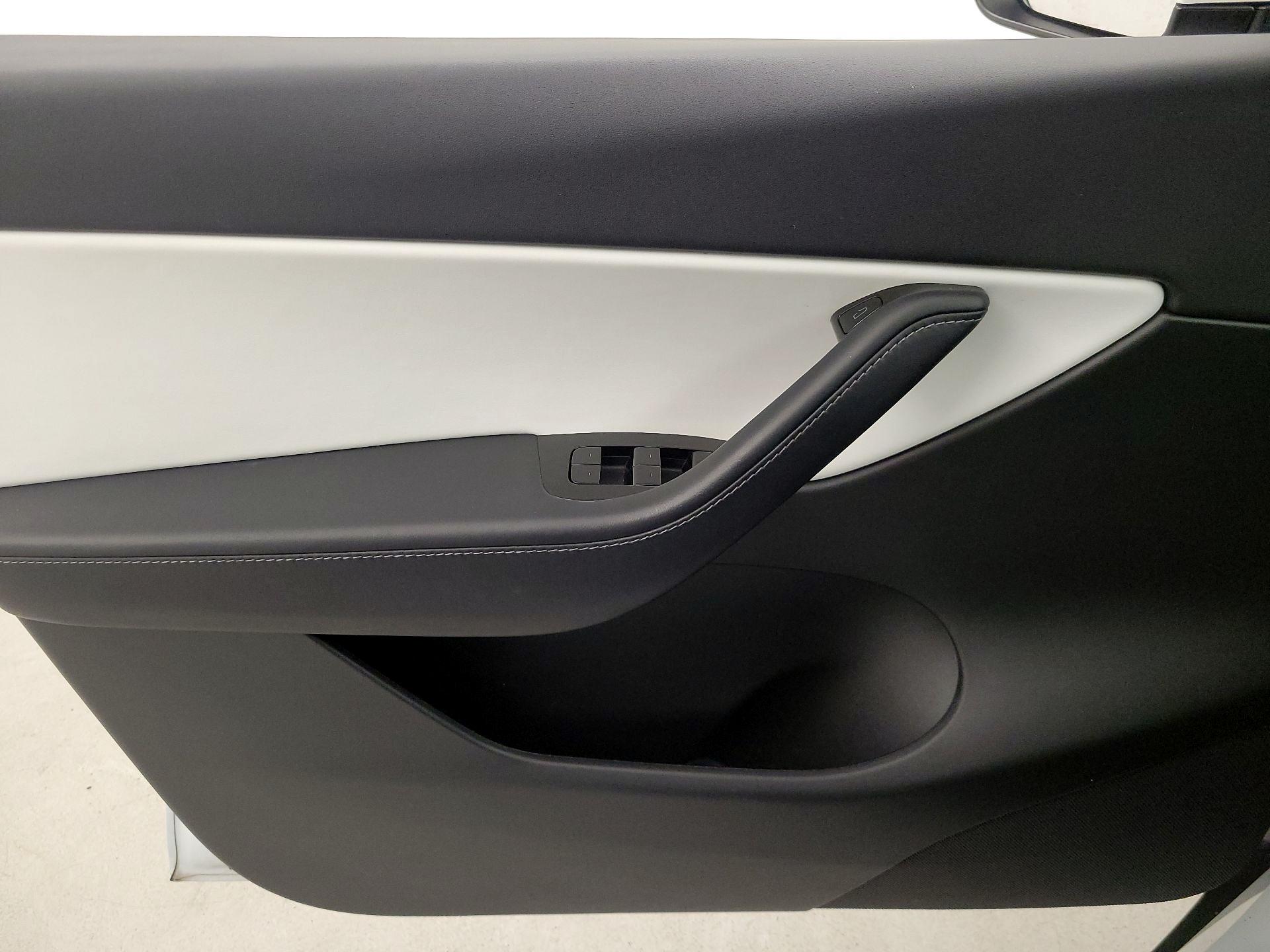 Thumbnail: 2020 Tesla Model Y - 12