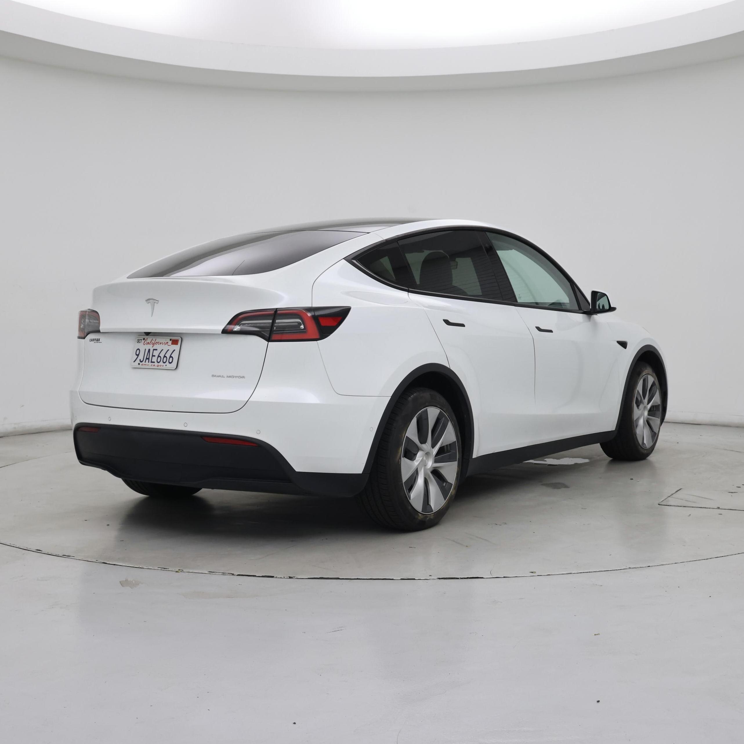 Thumbnail: 2020 Tesla Model Y - 8