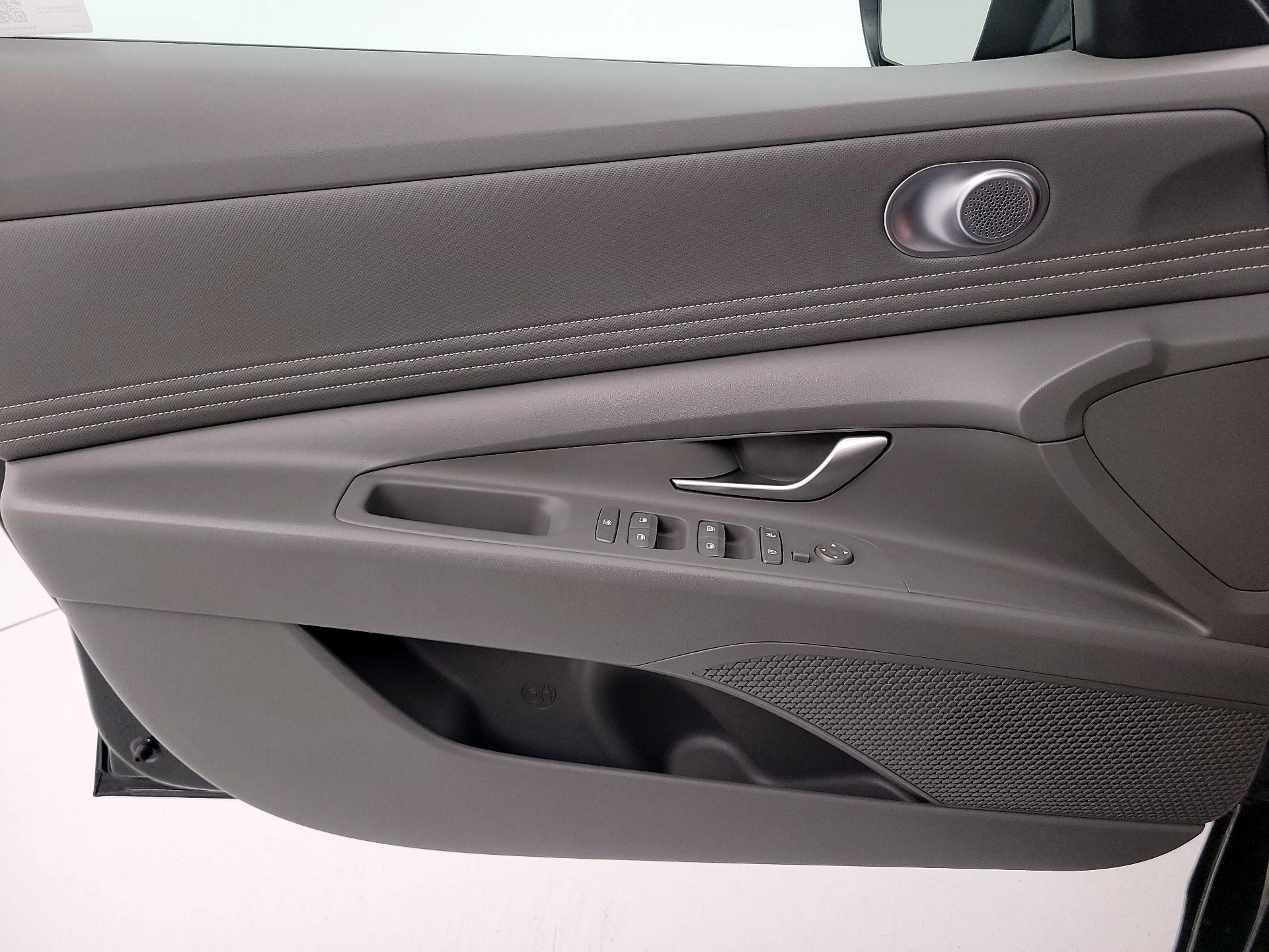 Thumbnail: 2024 Hyundai Elantra - 12