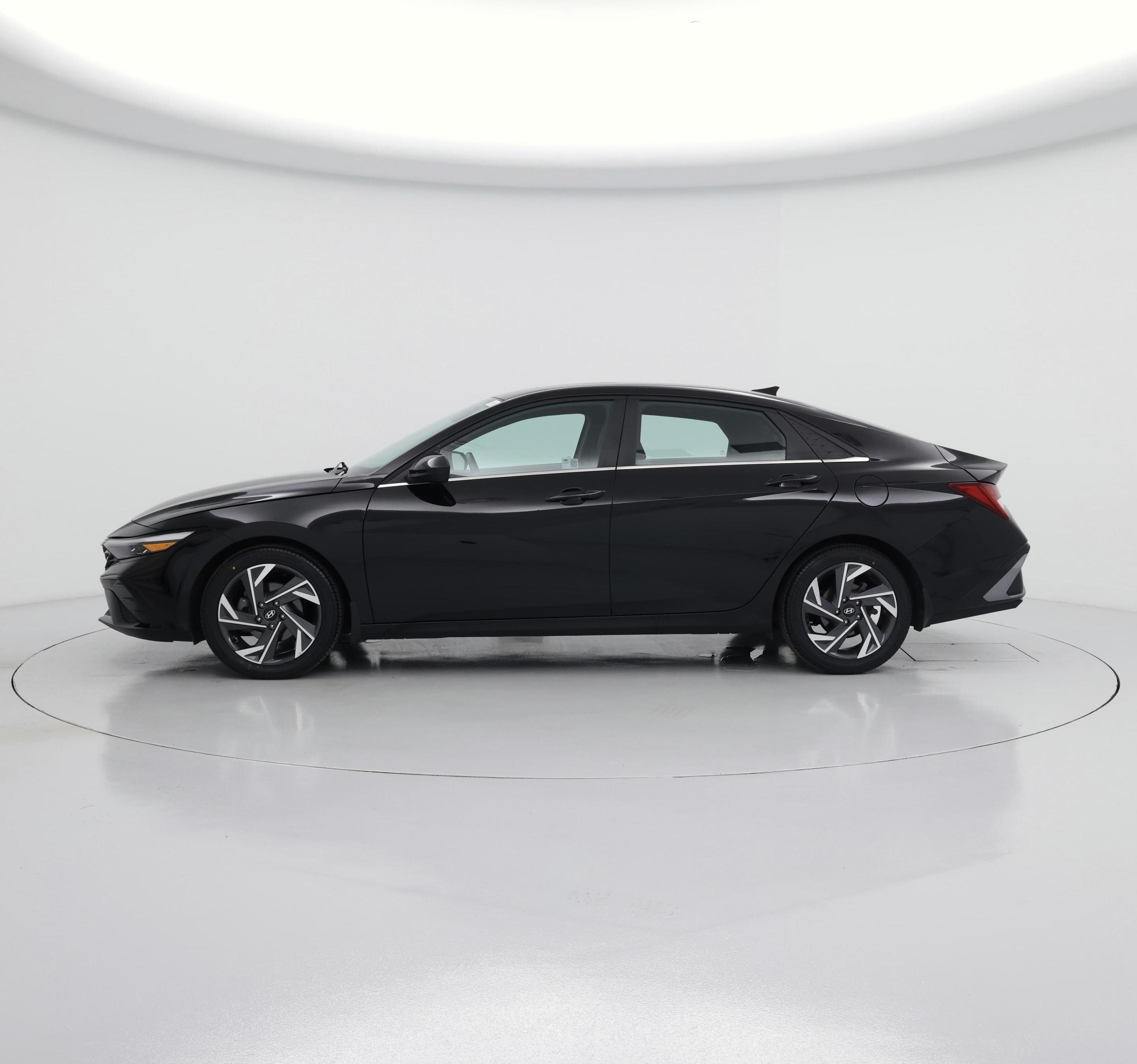 Thumbnail: 2024 Hyundai Elantra - 3