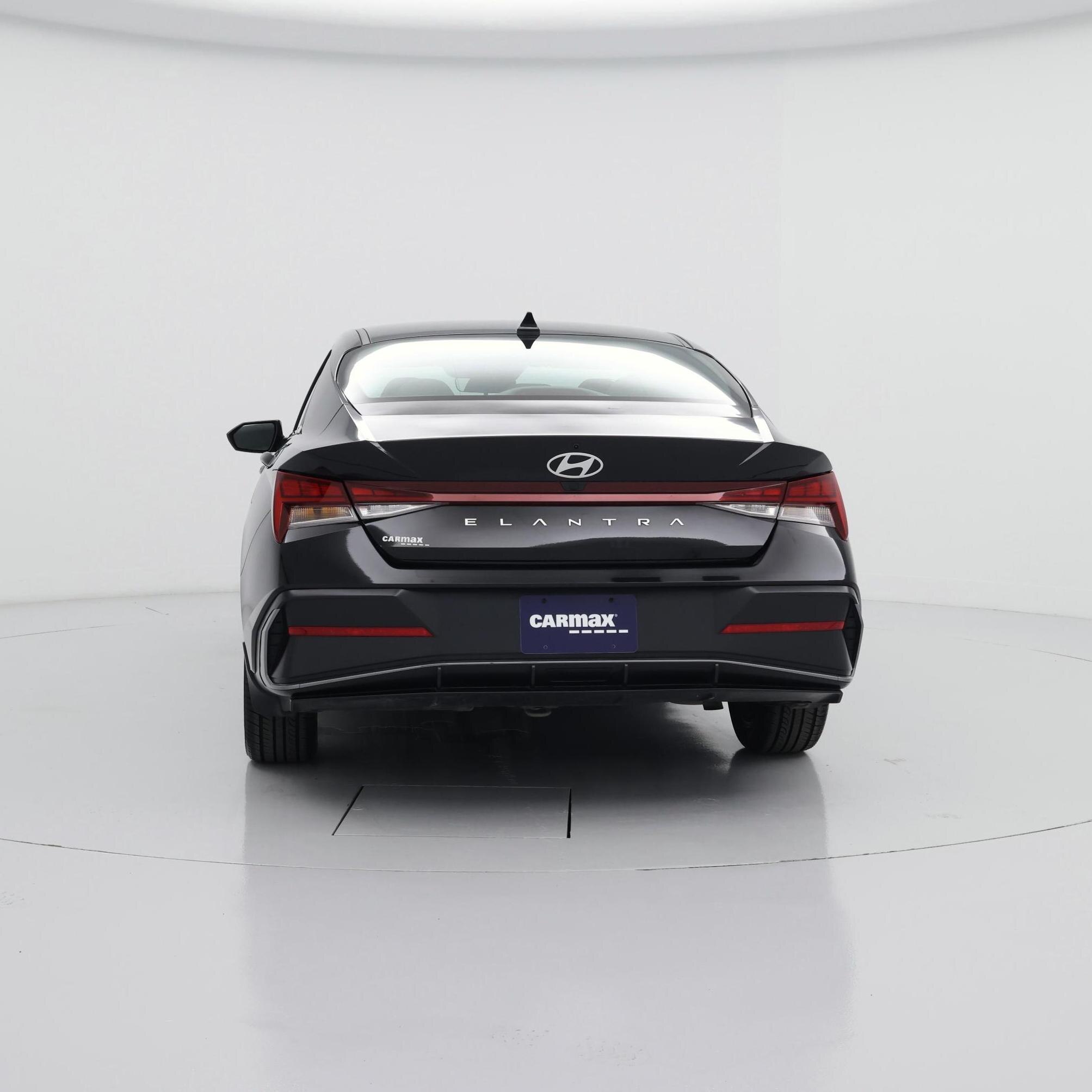 Thumbnail: 2024 Hyundai Elantra - 6