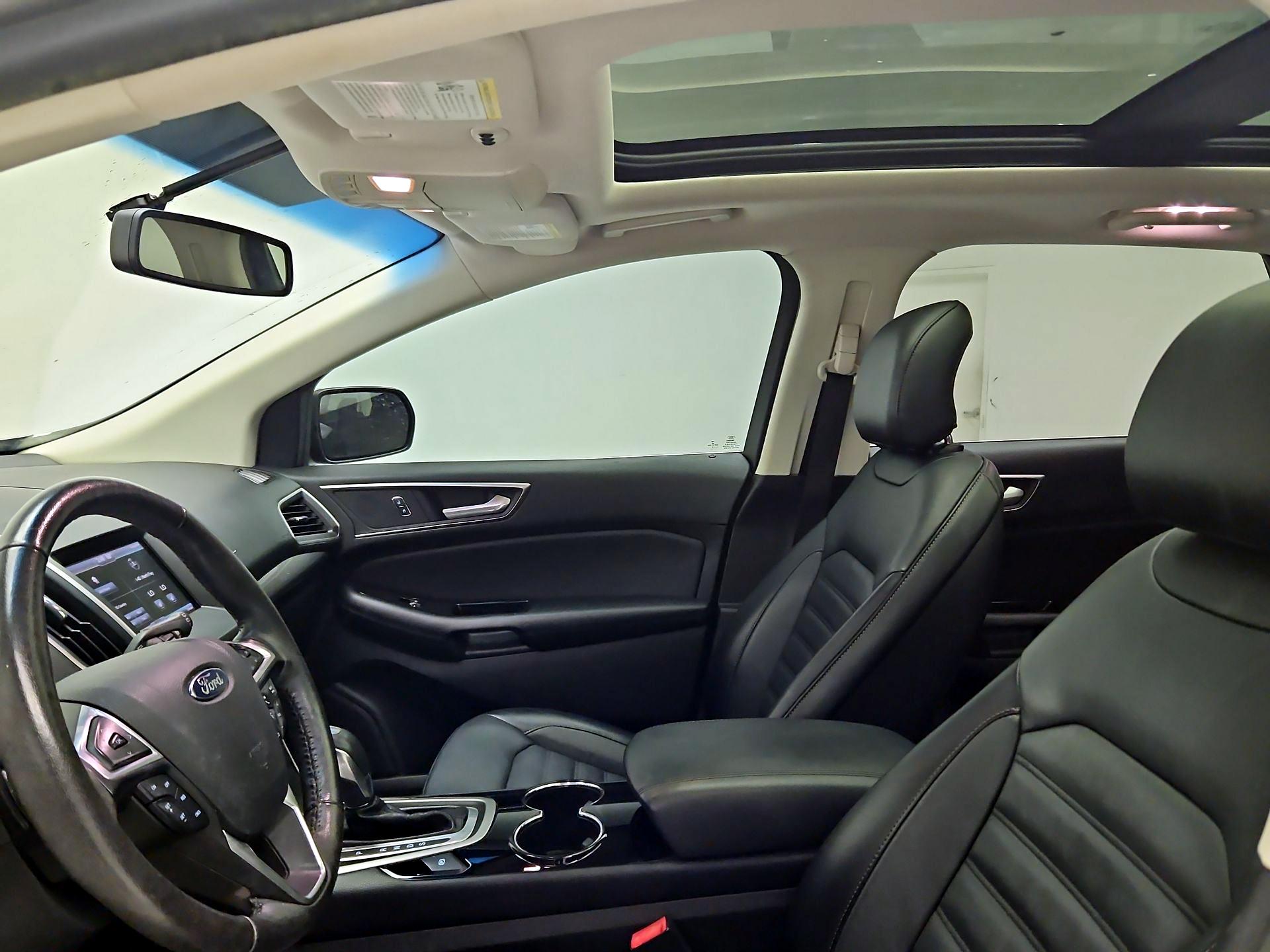 Thumbnail: 2015 Ford Edge - 20