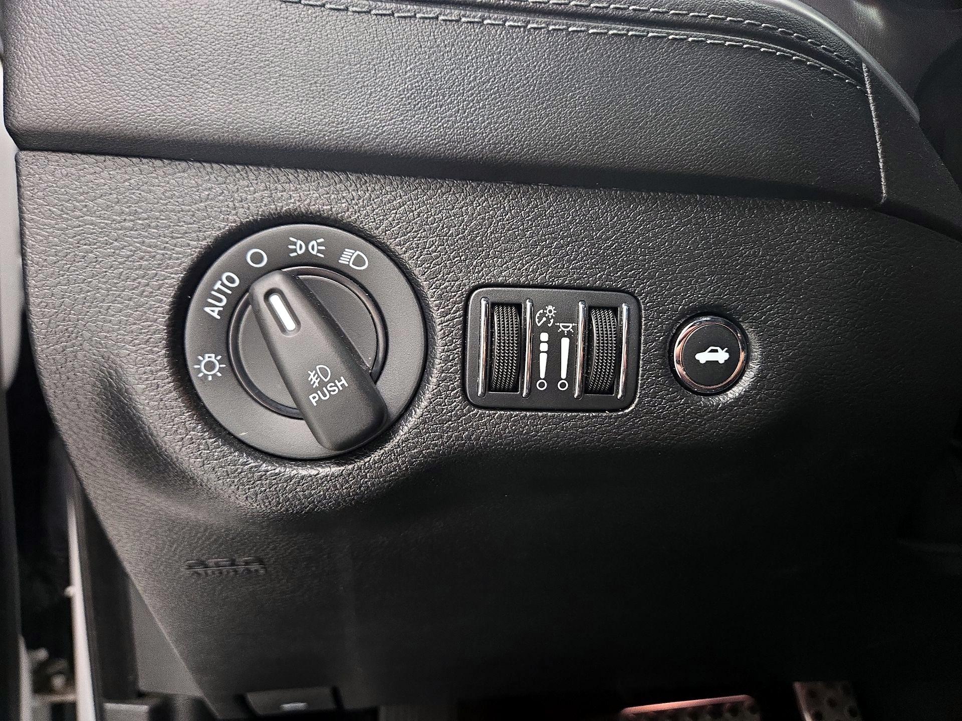Thumbnail: 2021 Dodge Charger - 13