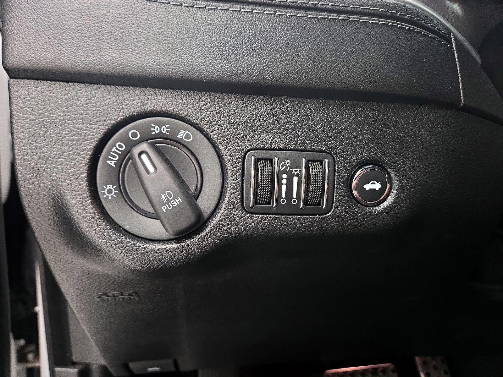 2021 Dodge Charger GT - Photo 14