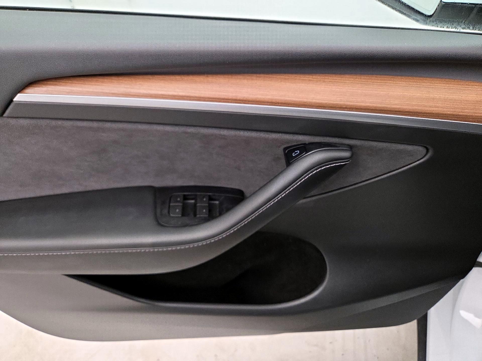Thumbnail: 2022 Tesla Model Y - 12