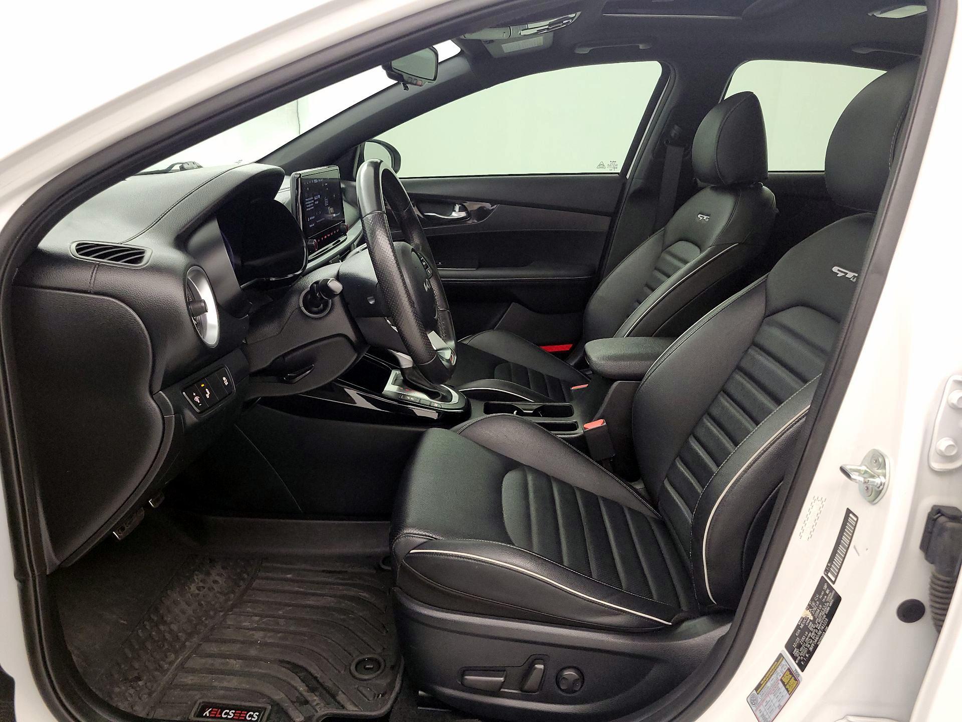 Thumbnail: 2024 Kia Forte - 11