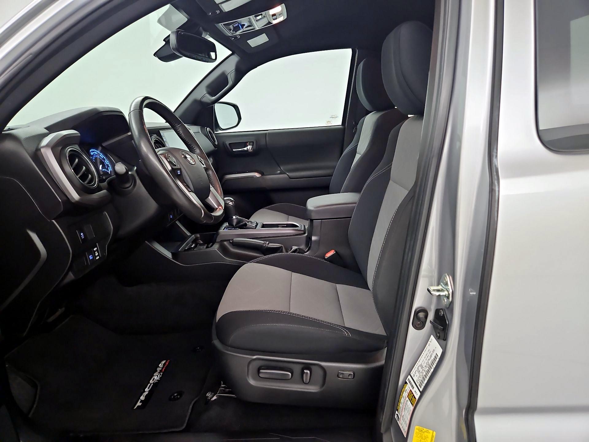 Thumbnail: 2020 Toyota Tacoma - 9