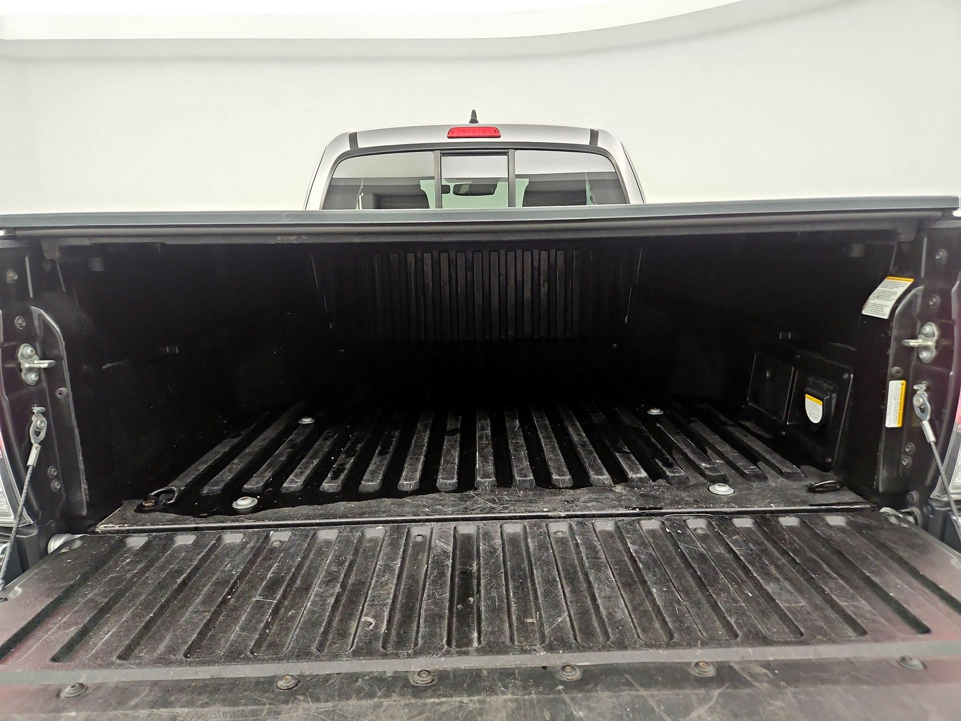 Thumbnail: 2020 Toyota Tacoma - 18