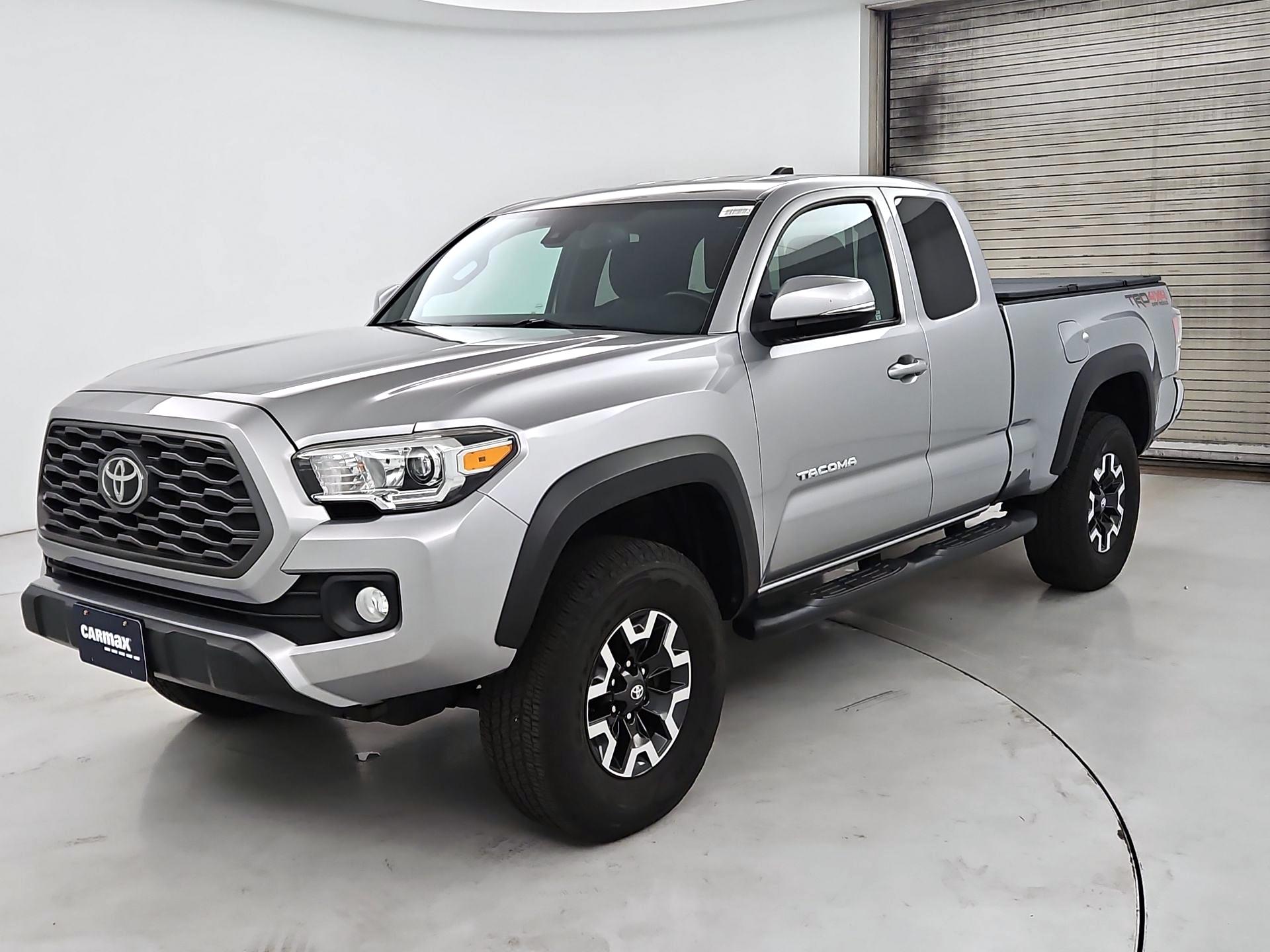 Thumbnail: 2020 Toyota Tacoma - 3