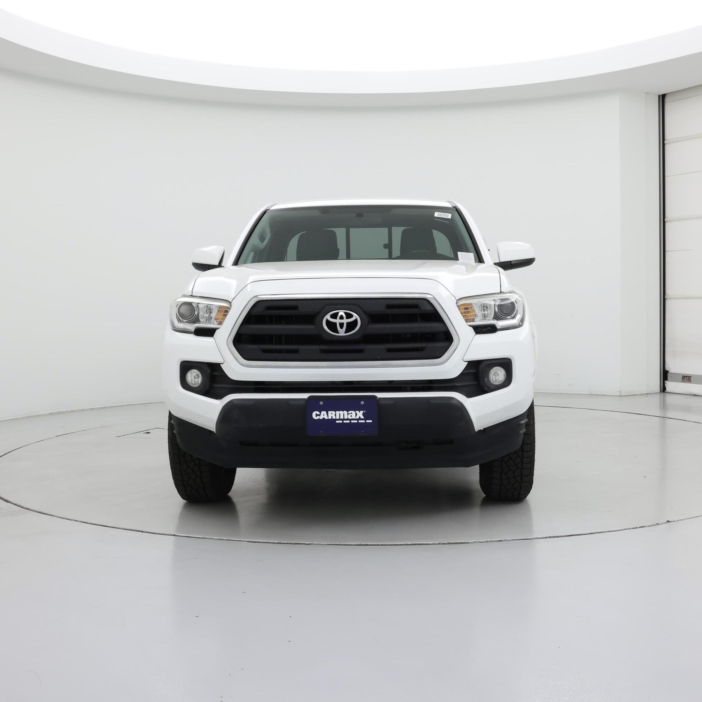 Thumbnail: 2016 Toyota Tacoma - 5