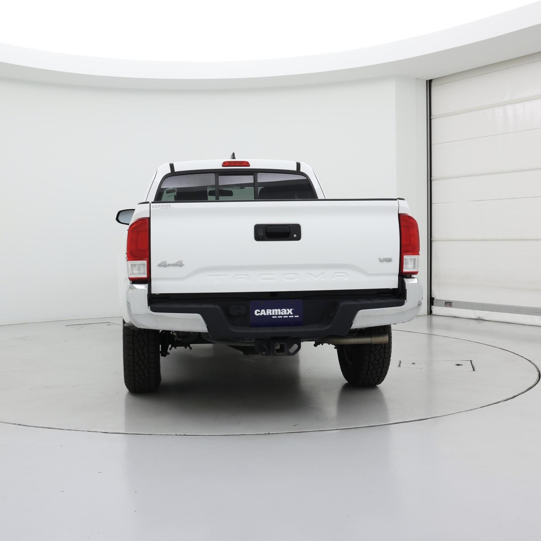 Thumbnail: 2016 Toyota Tacoma - 6