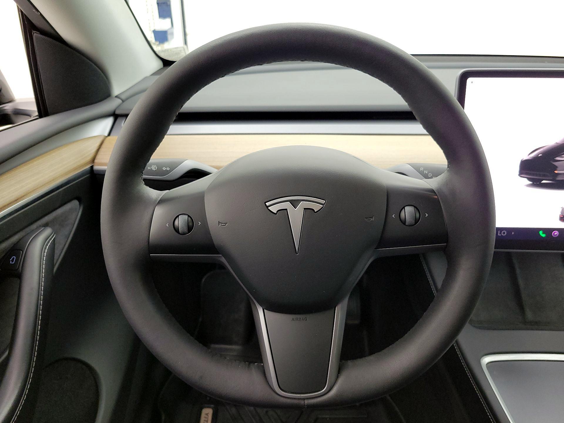 Thumbnail: 2023 Tesla Model Y - 10