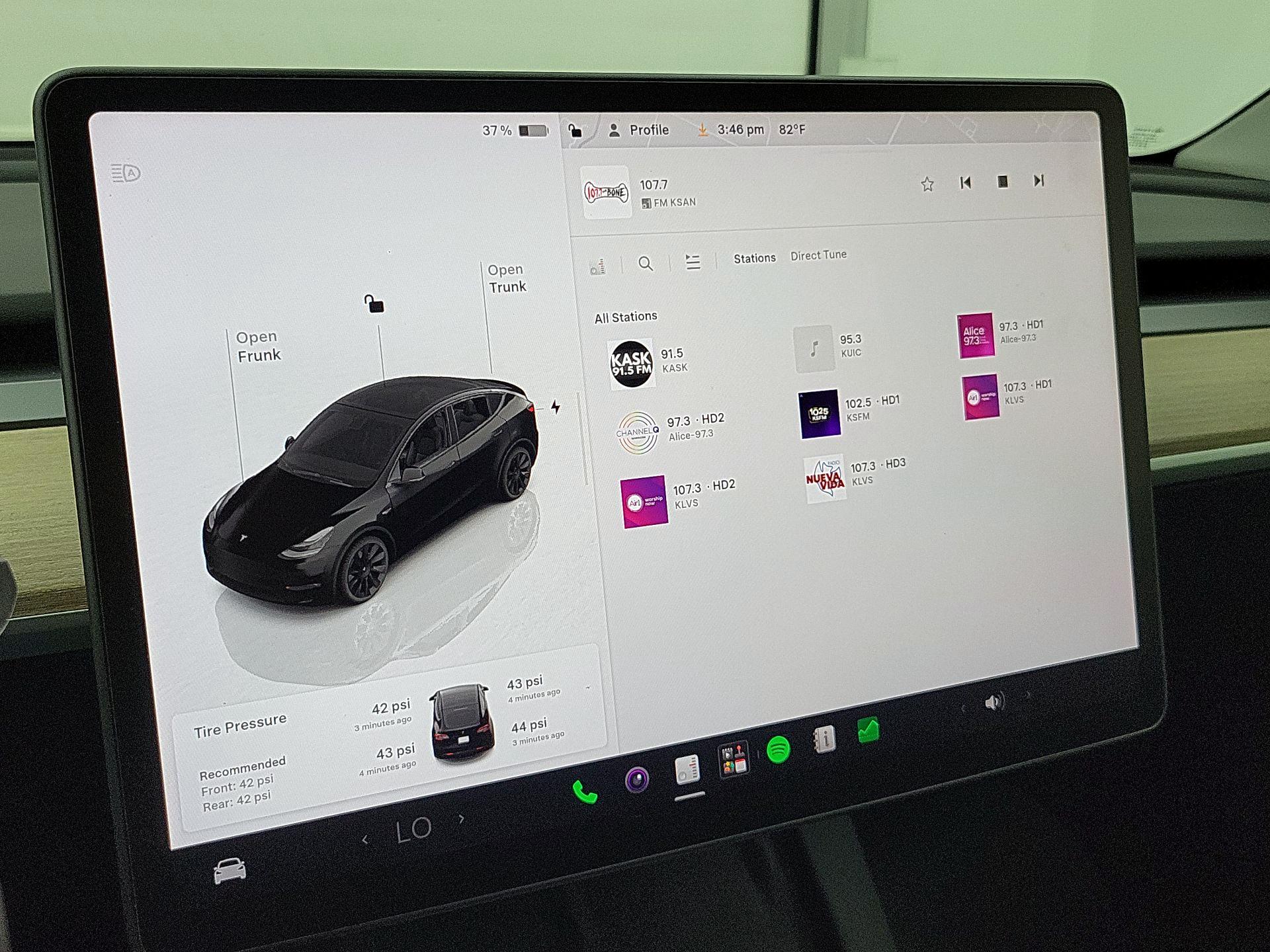 Thumbnail: 2023 Tesla Model Y - 15