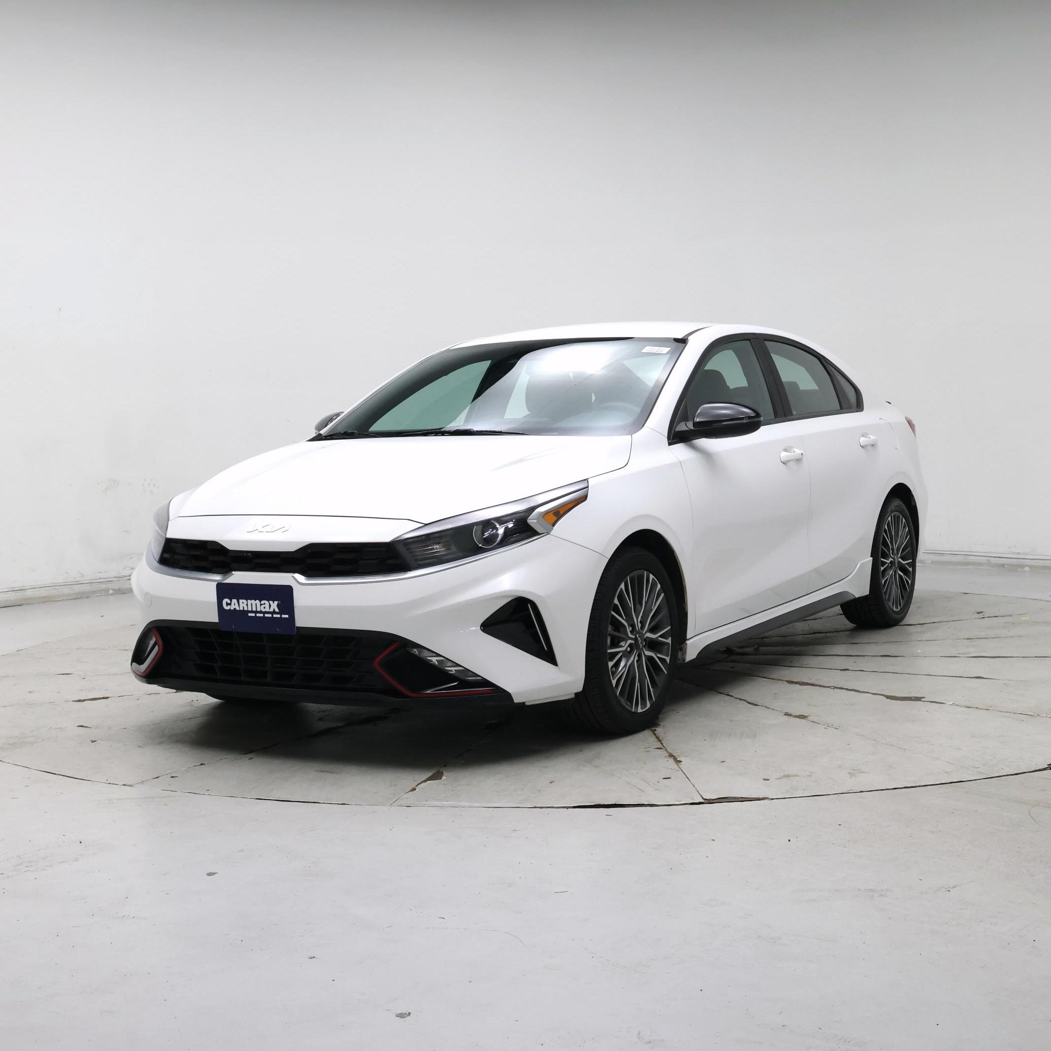 Thumbnail: 2023 Kia Forte - 4