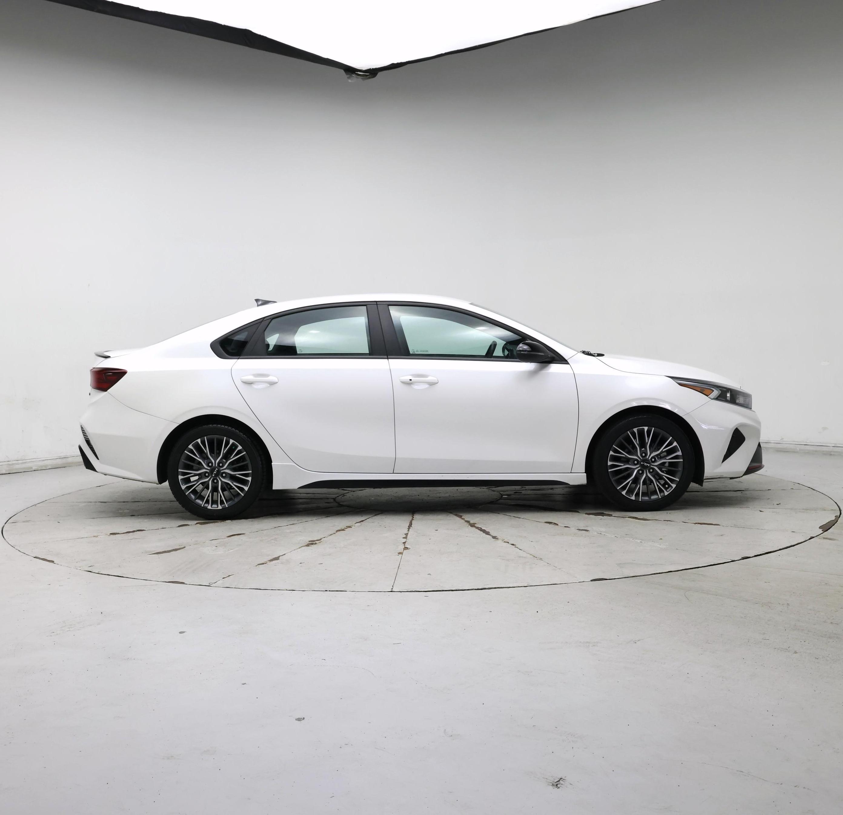 Thumbnail: 2023 Kia Forte - 7