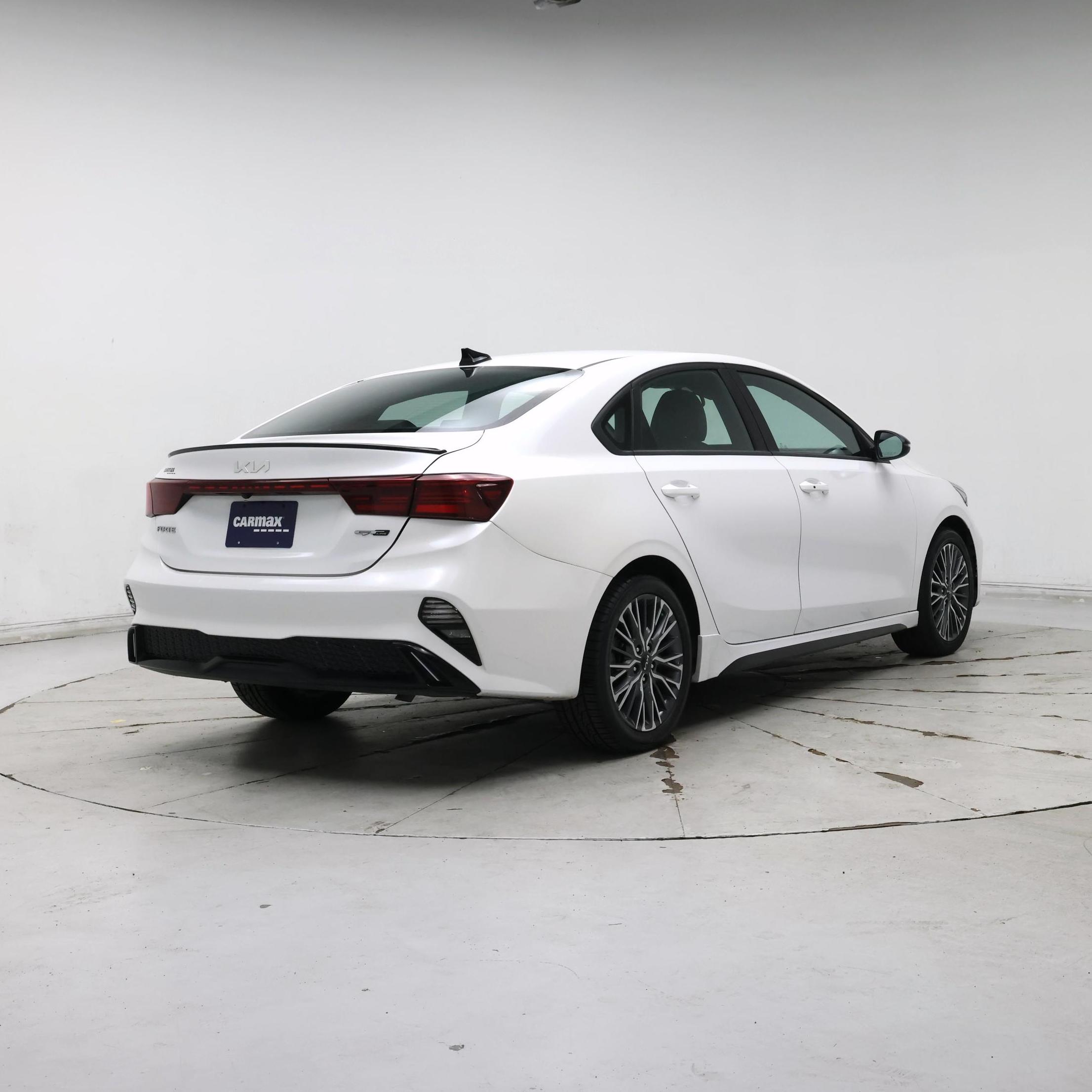 Thumbnail: 2023 Kia Forte - 8
