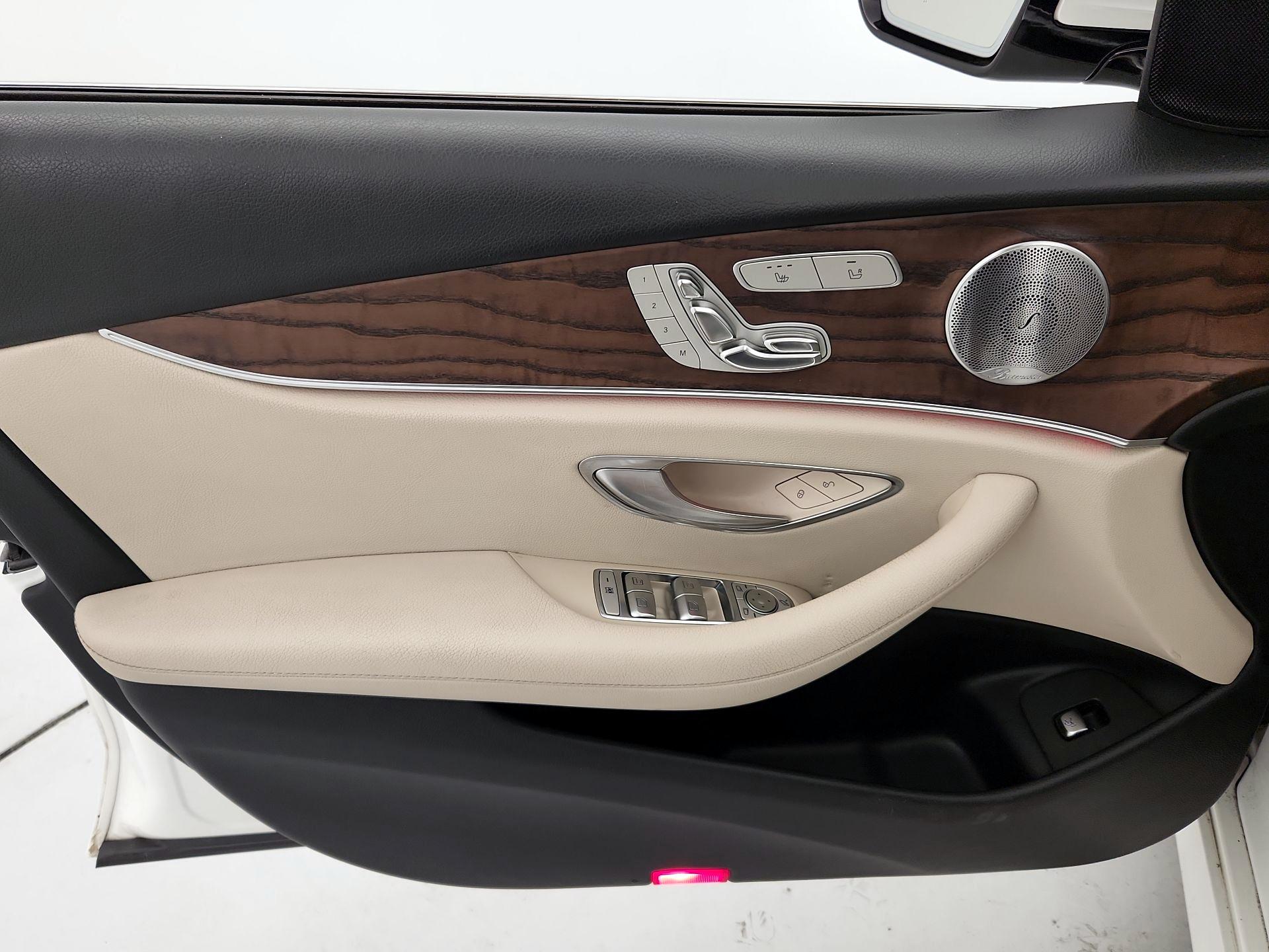 Thumbnail: 2017 Mercedes-Benz E-Class - 12