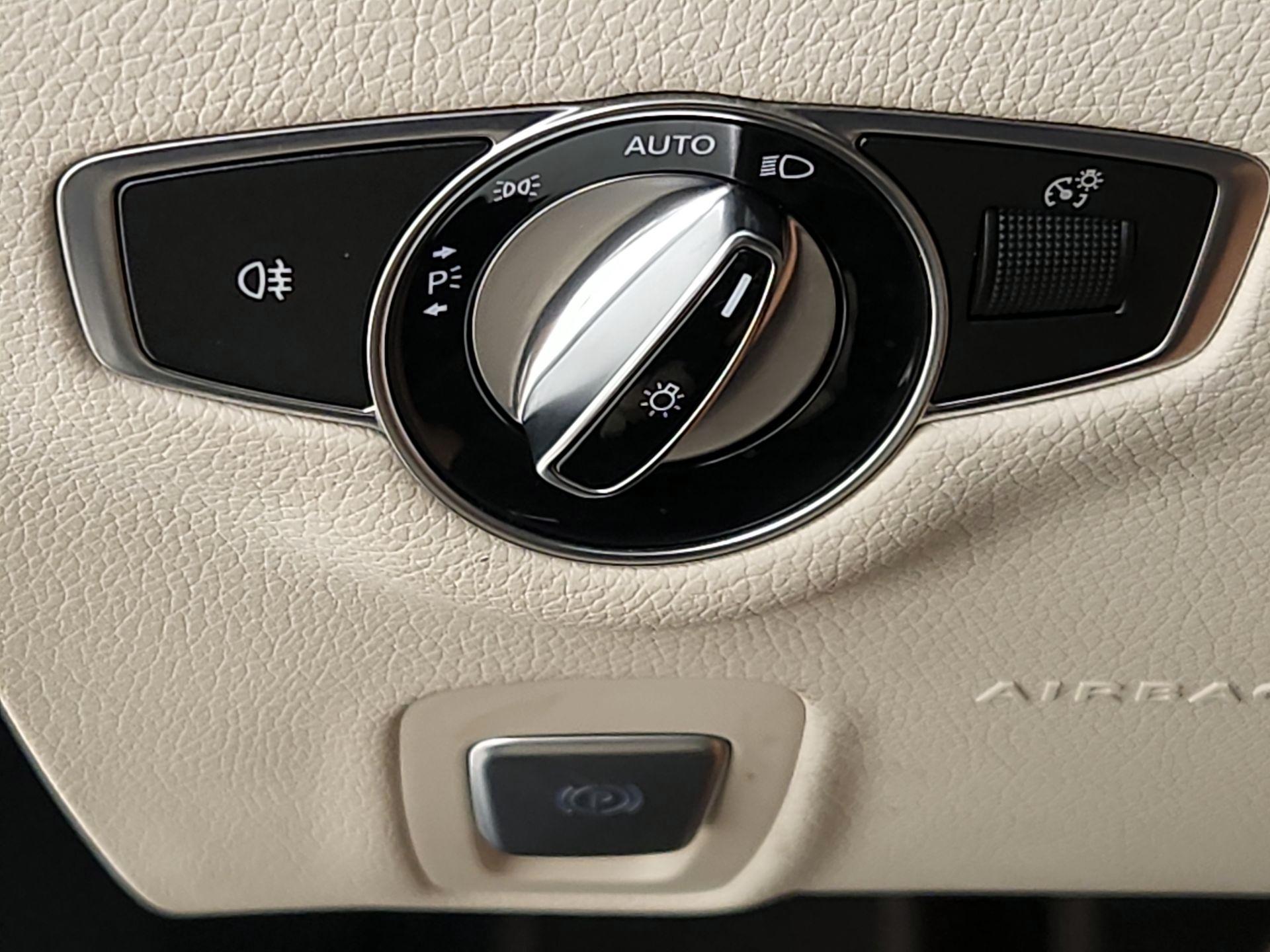 Thumbnail: 2017 Mercedes-Benz E-Class - 13