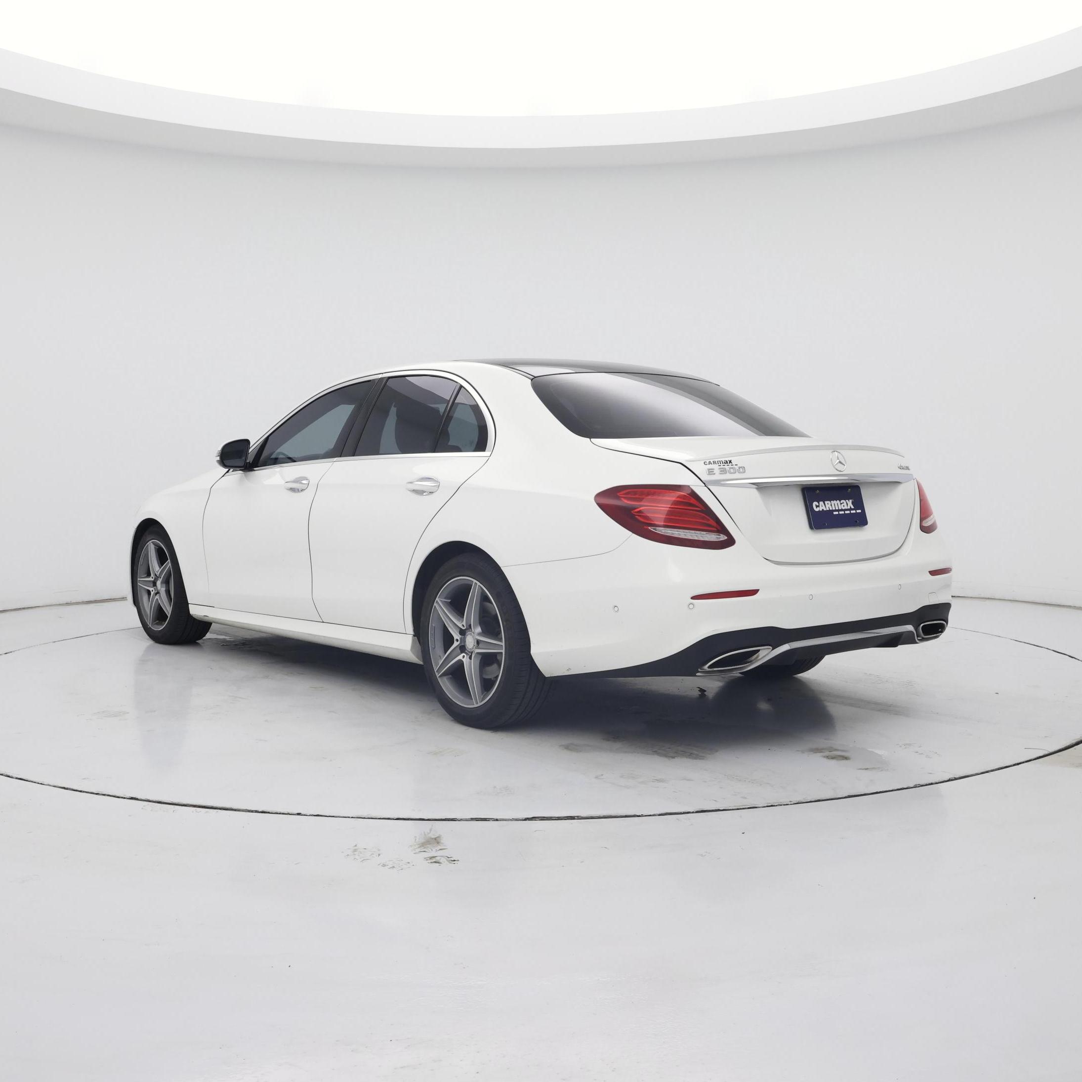Thumbnail: 2017 Mercedes-Benz E-Class - 2