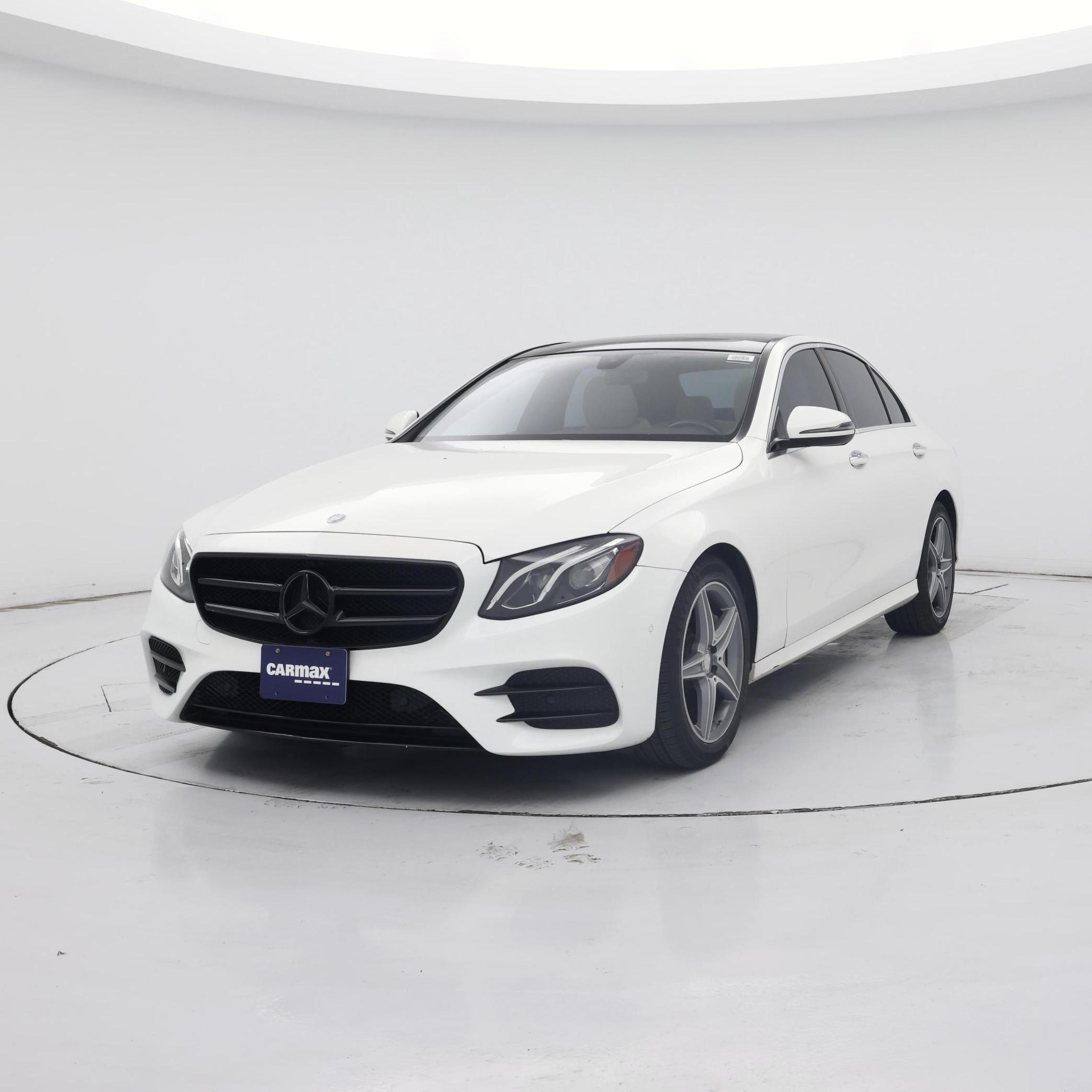 Thumbnail: 2017 Mercedes-Benz E-Class - 4