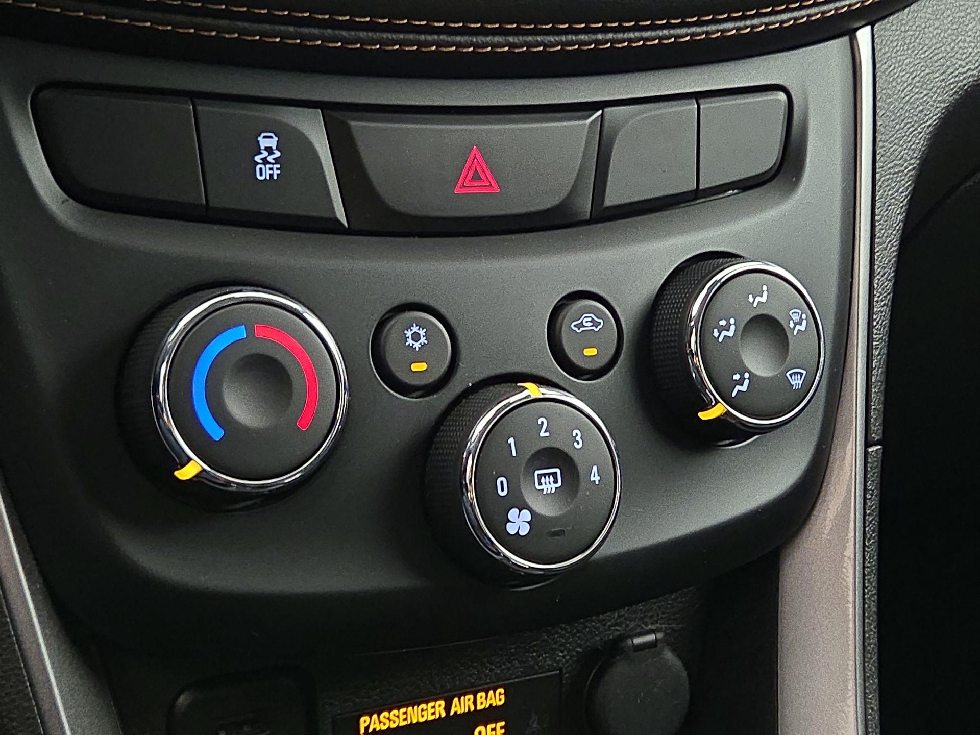 Thumbnail: 2019 Chevrolet Trax - 16