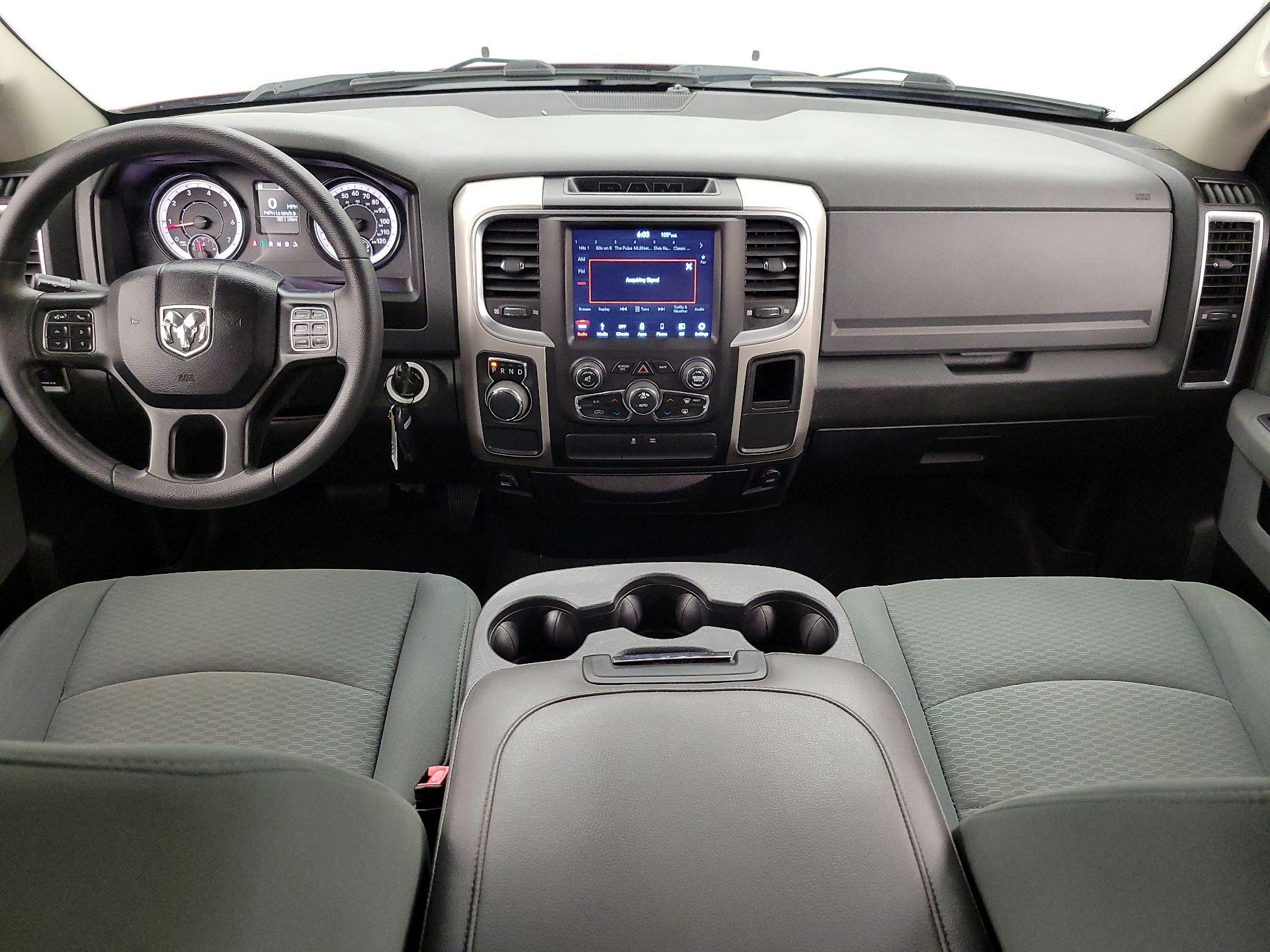 Thumbnail: 2020 RAM 1500 Classic - 9
