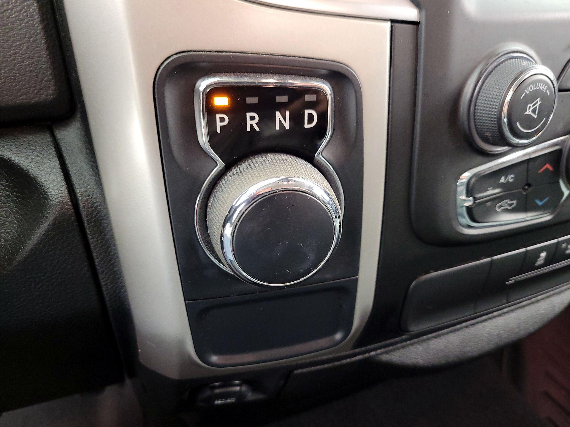 Thumbnail: 2020 RAM 1500 Classic - 17