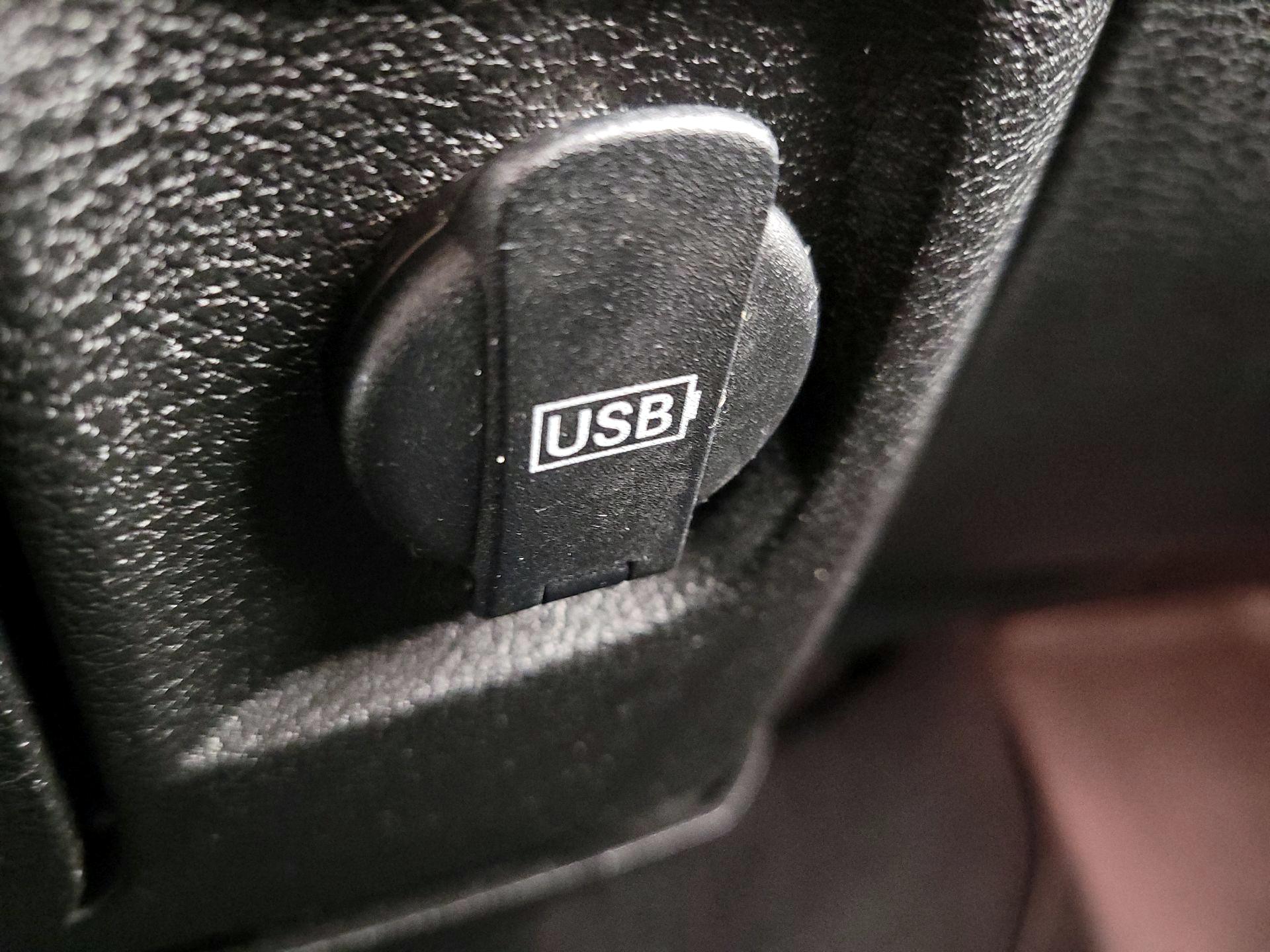 Thumbnail: 2020 RAM 1500 Classic - 18