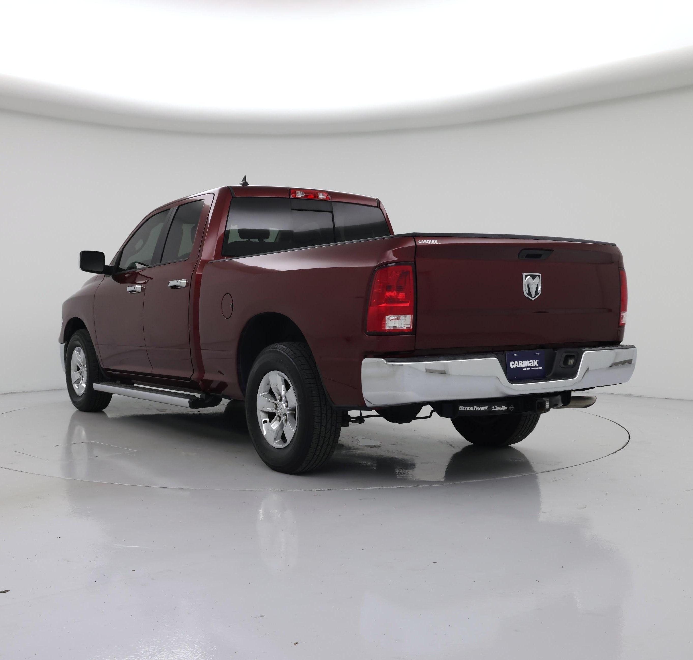 Thumbnail: 2020 RAM 1500 Classic - 2
