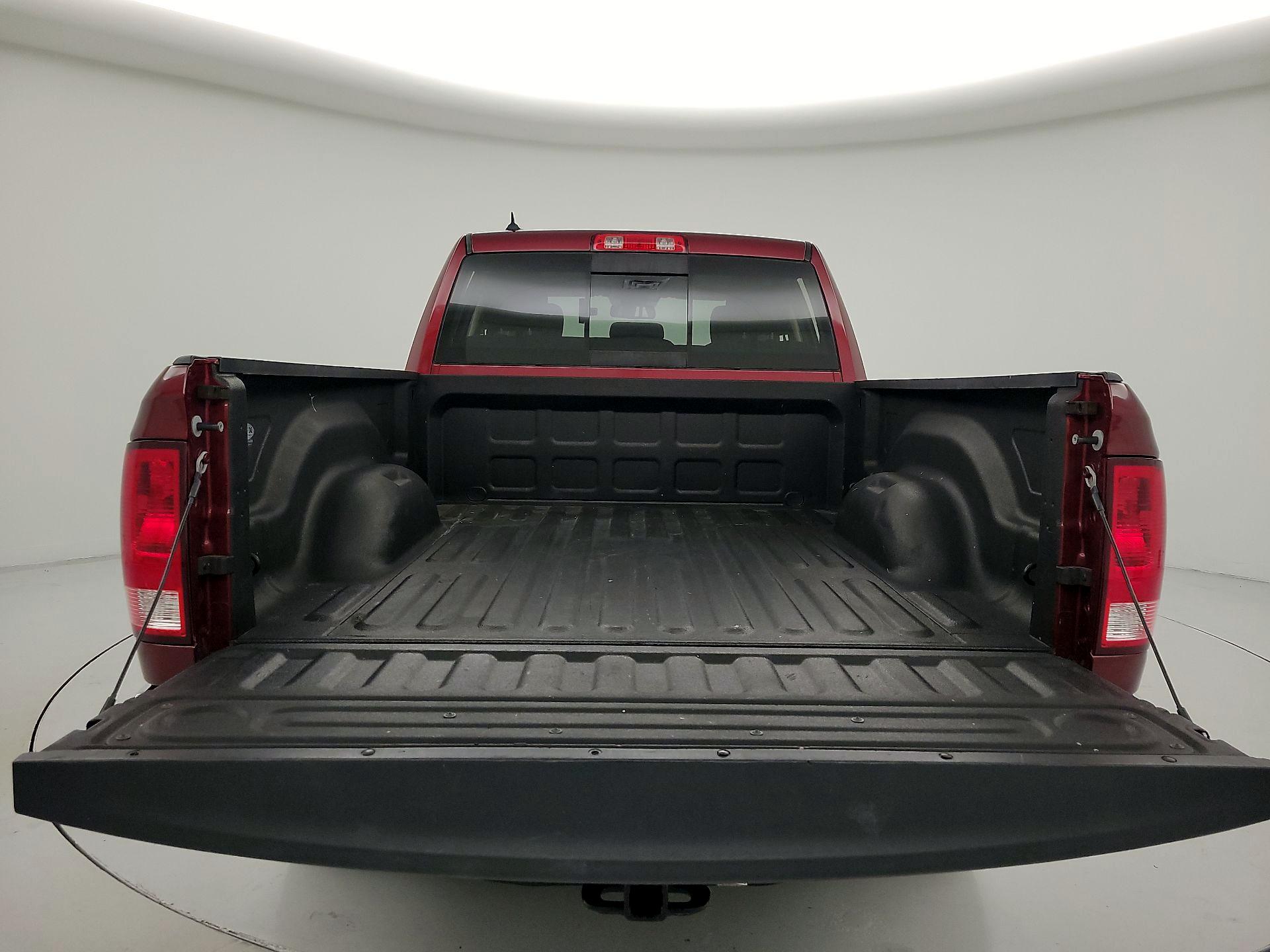 Thumbnail: 2020 RAM 1500 Classic - 20