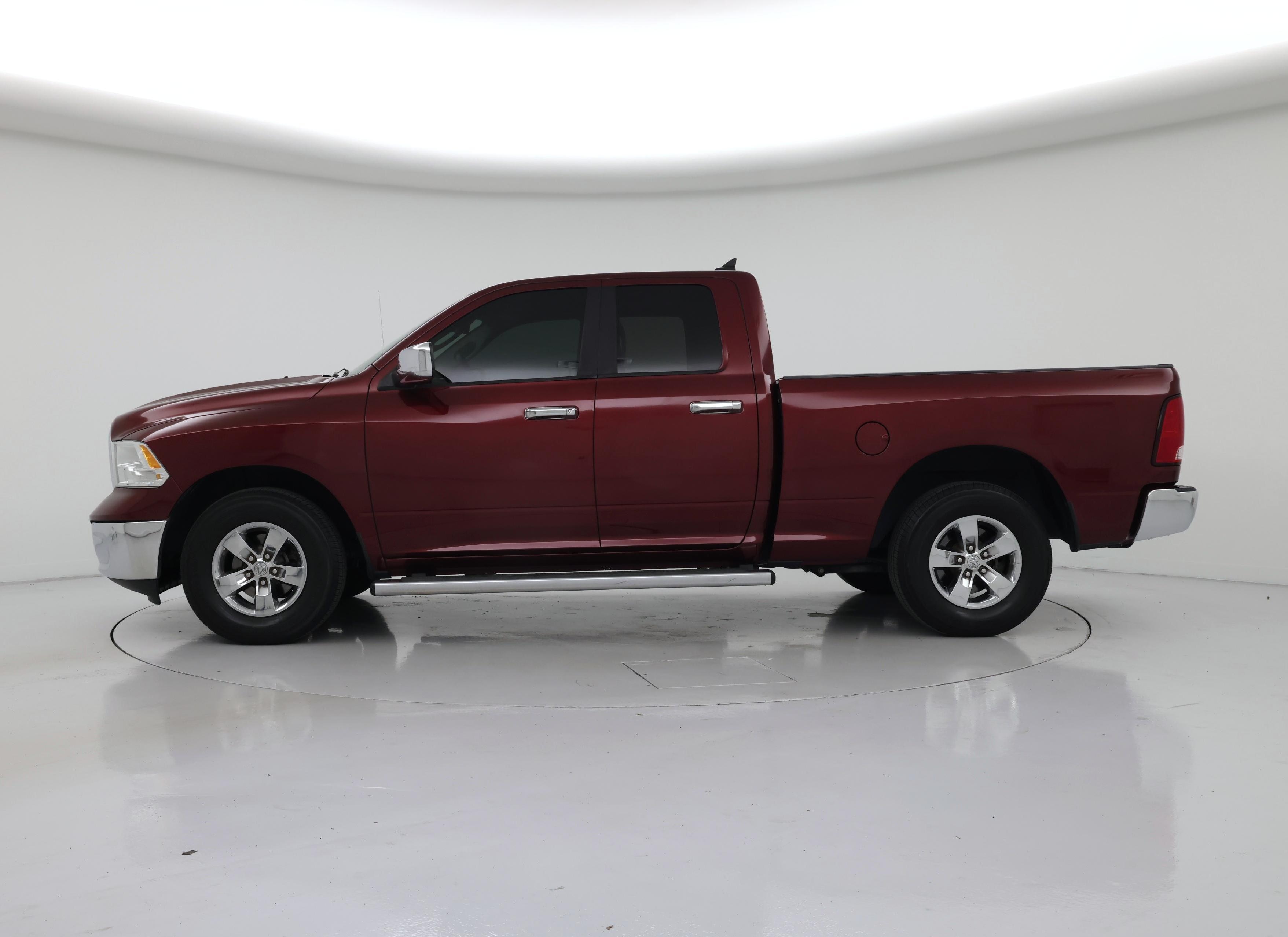 Thumbnail: 2020 RAM 1500 Classic - 3