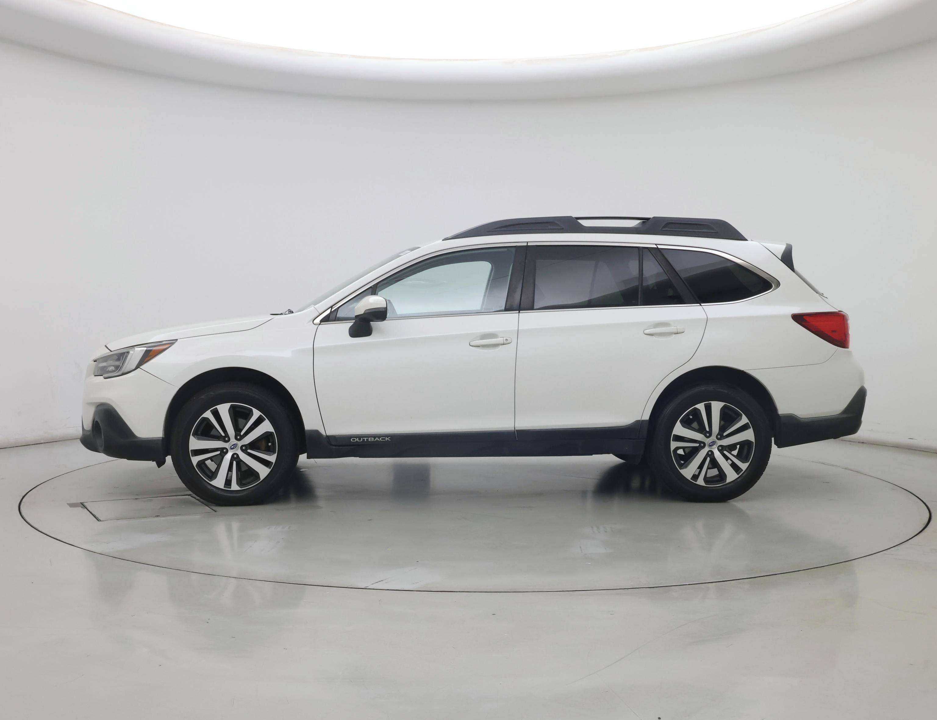 Thumbnail: 2019 Subaru Outback - 3