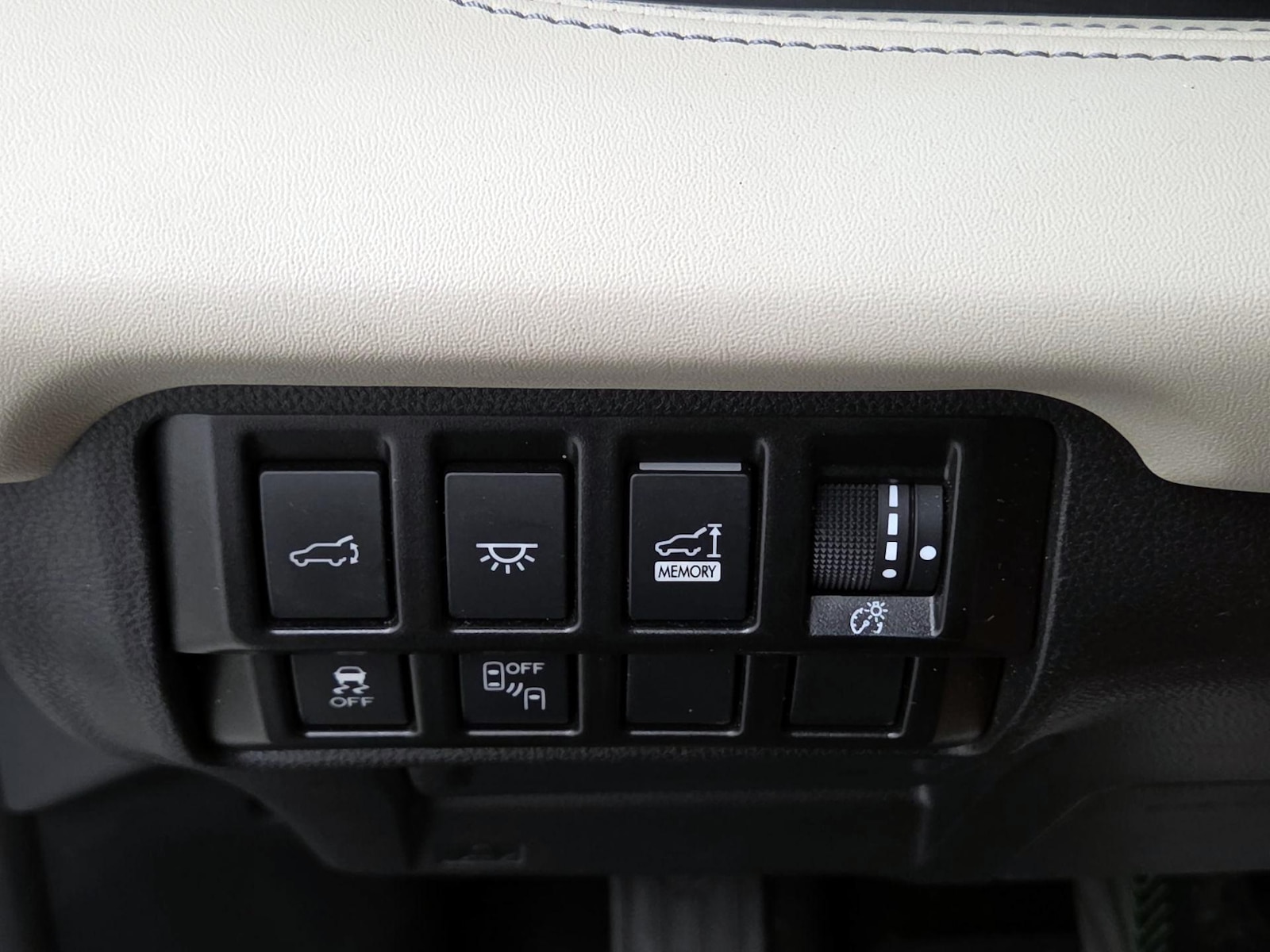2022 Subaru Ascent Limited - Photo 14