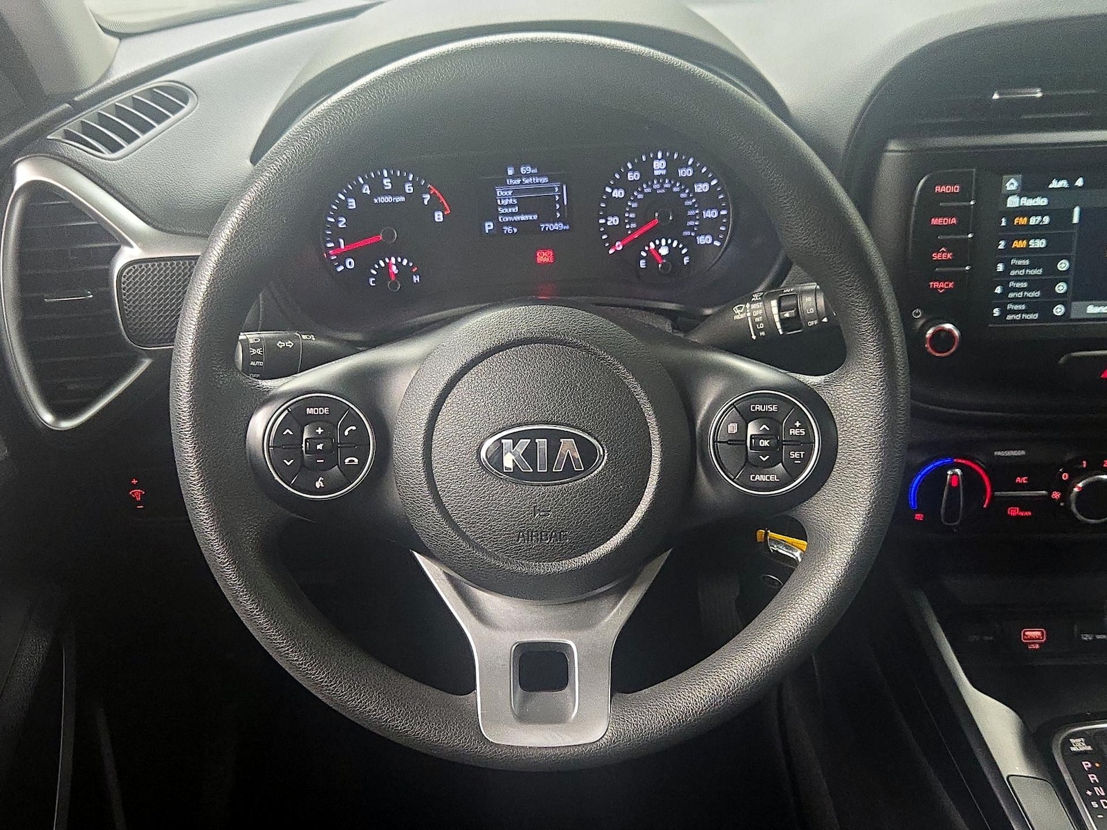 2020 Kia Soul LX - Photo 11