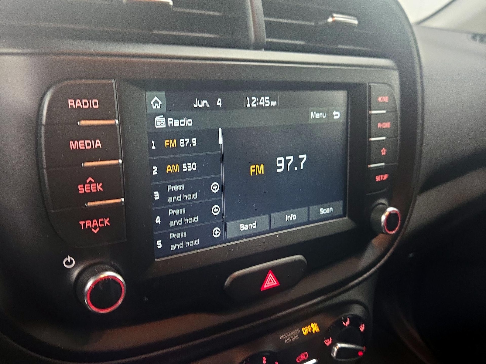 2020 Kia Soul LX - Photo 16