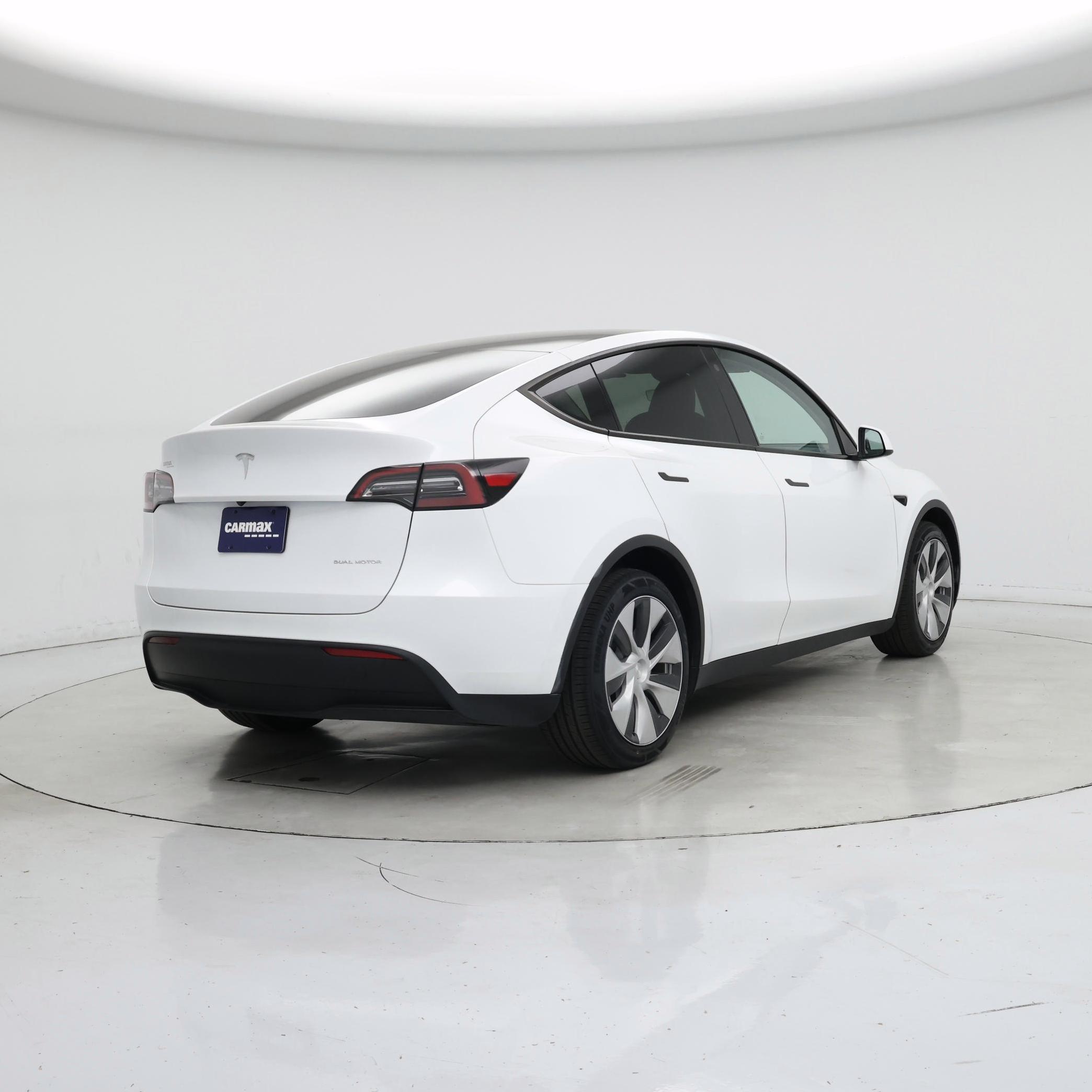 Thumbnail: 2023 Tesla Model Y - 8