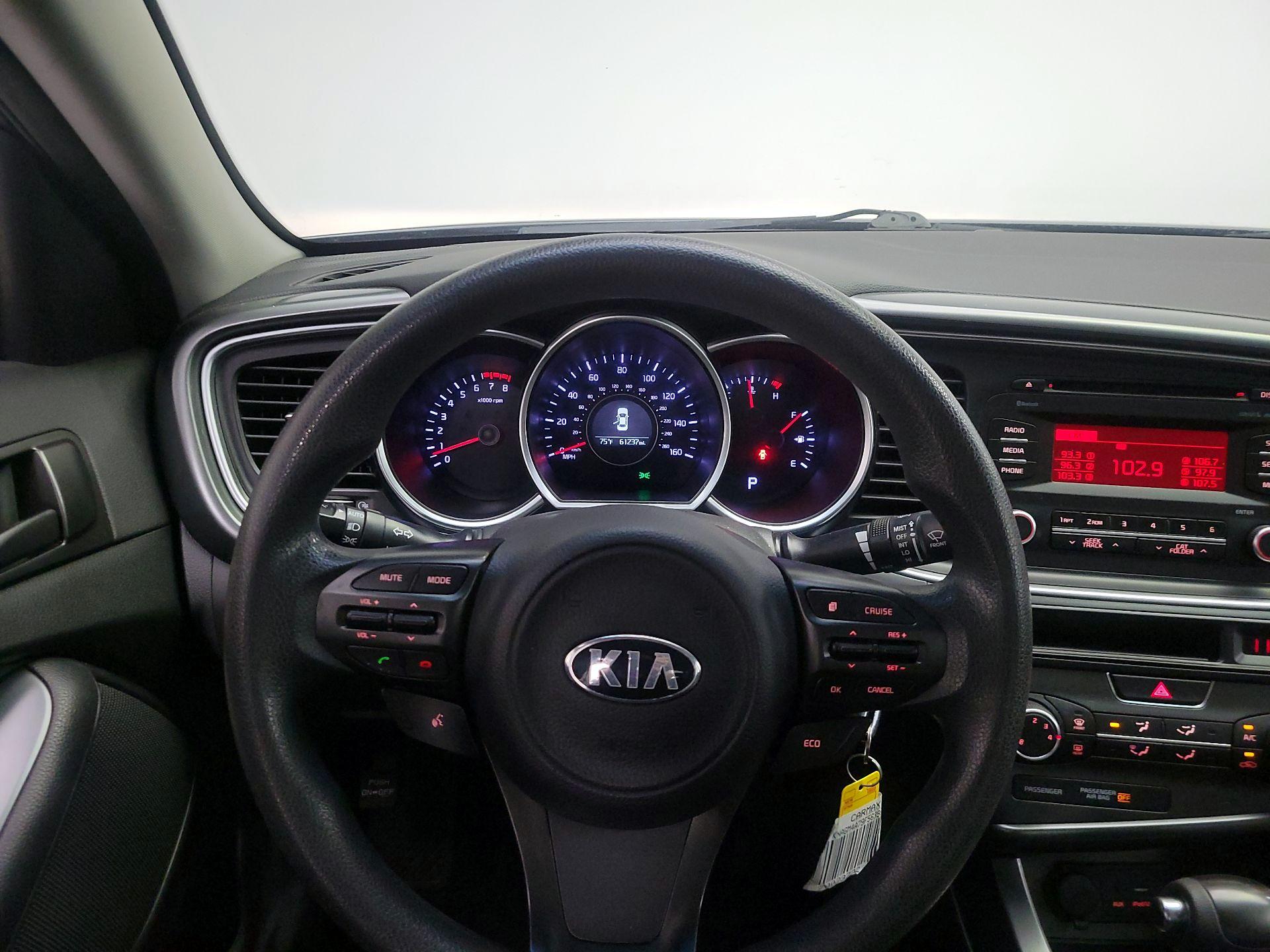 Thumbnail: 2015 Kia Optima - 10