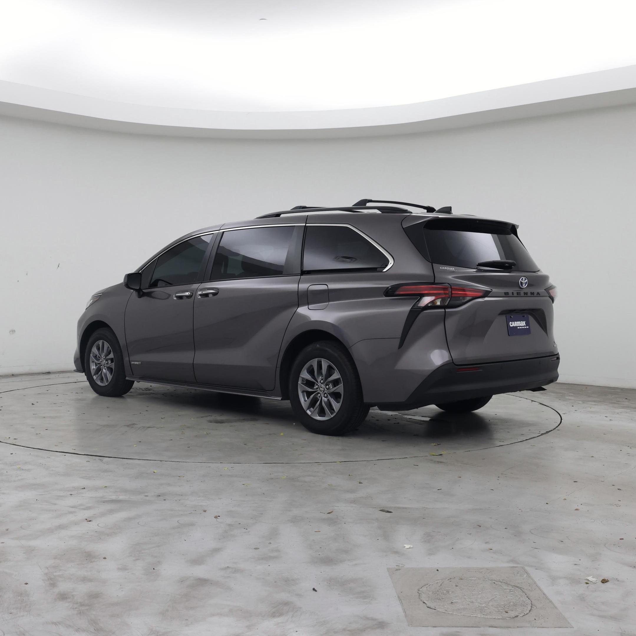 Thumbnail: 2021 Toyota Sienna - 2