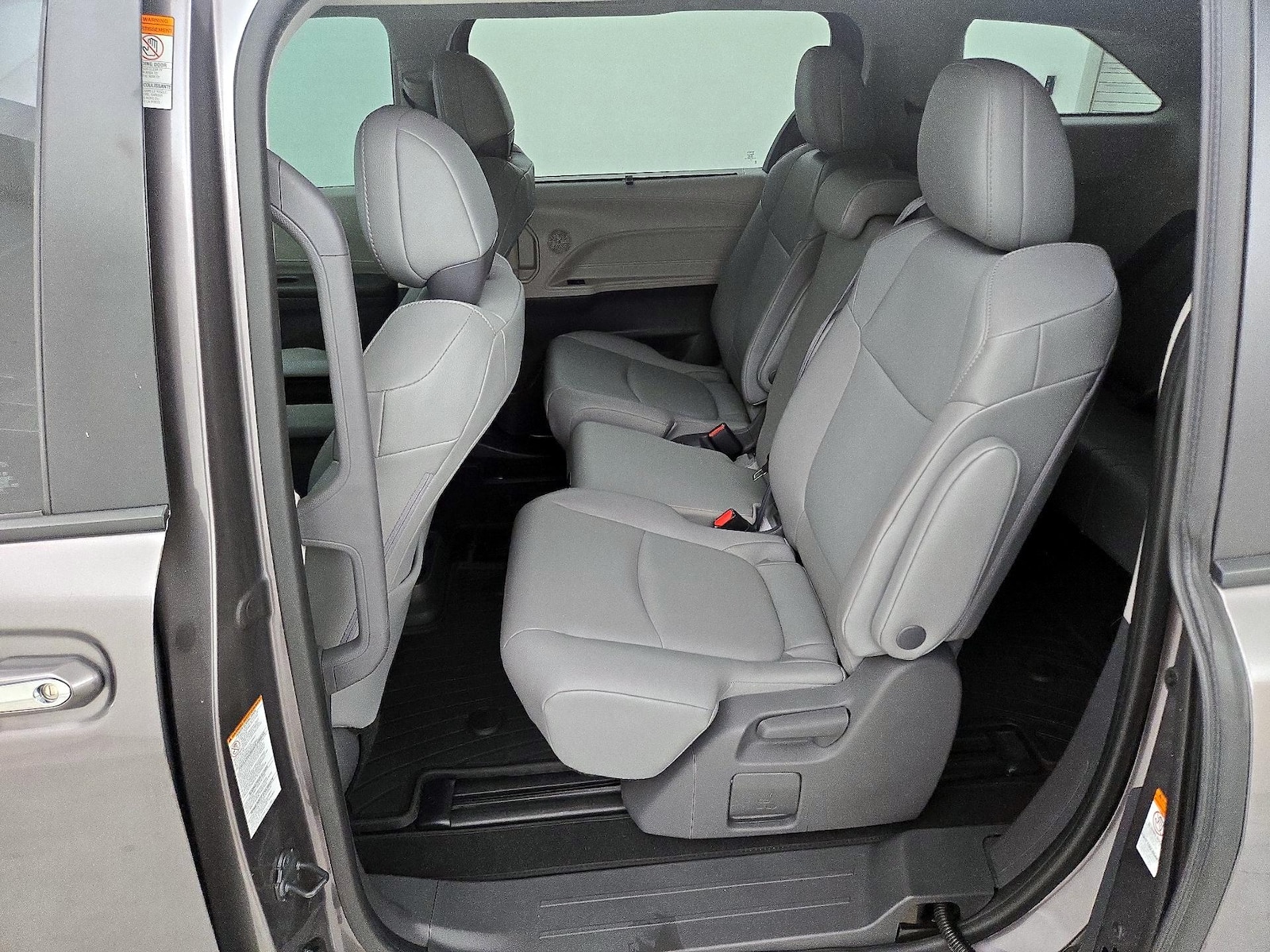 2021 Toyota Sienna XLE - Photo 21