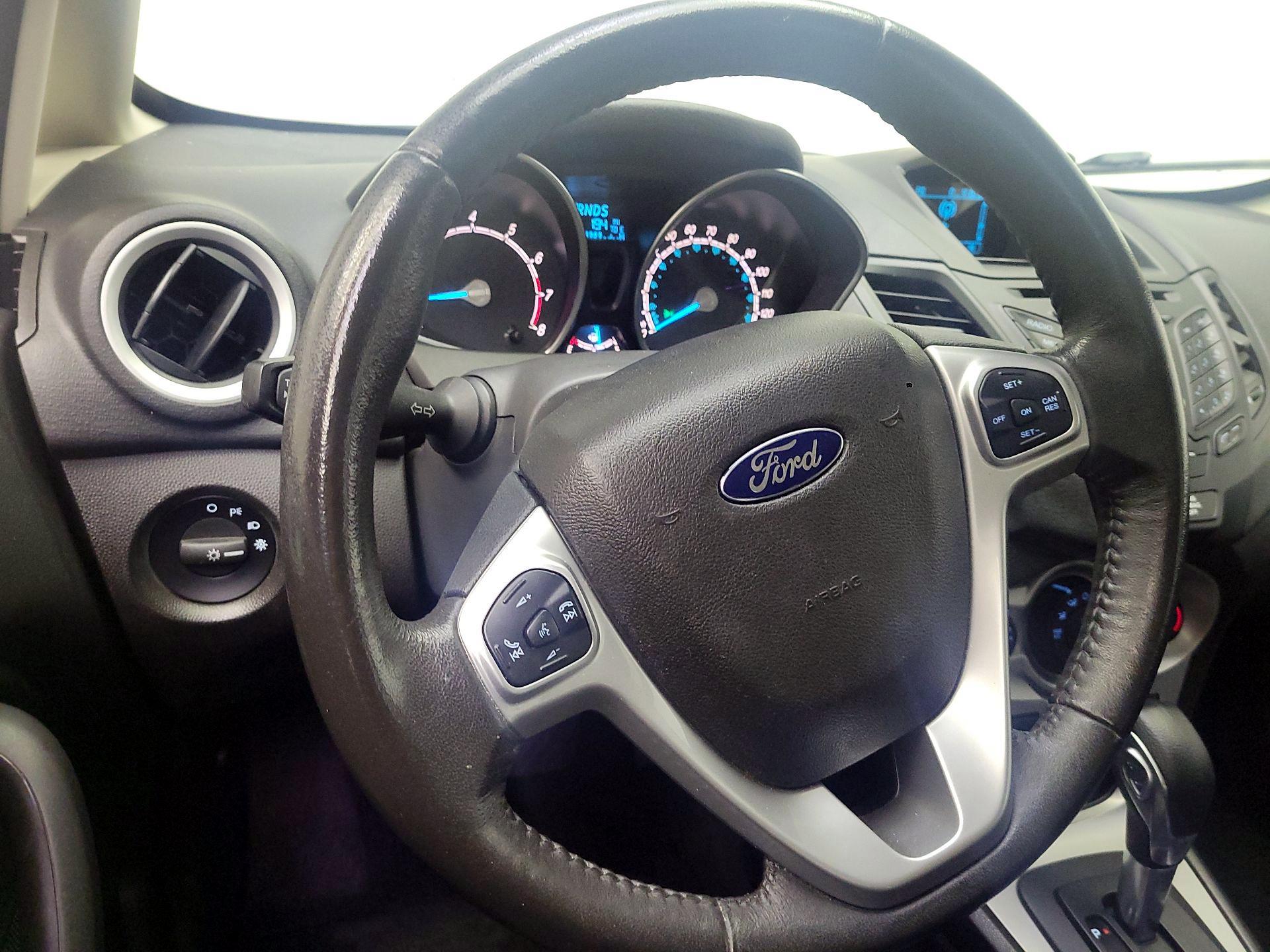 Thumbnail: 2016 Ford Fiesta - 10
