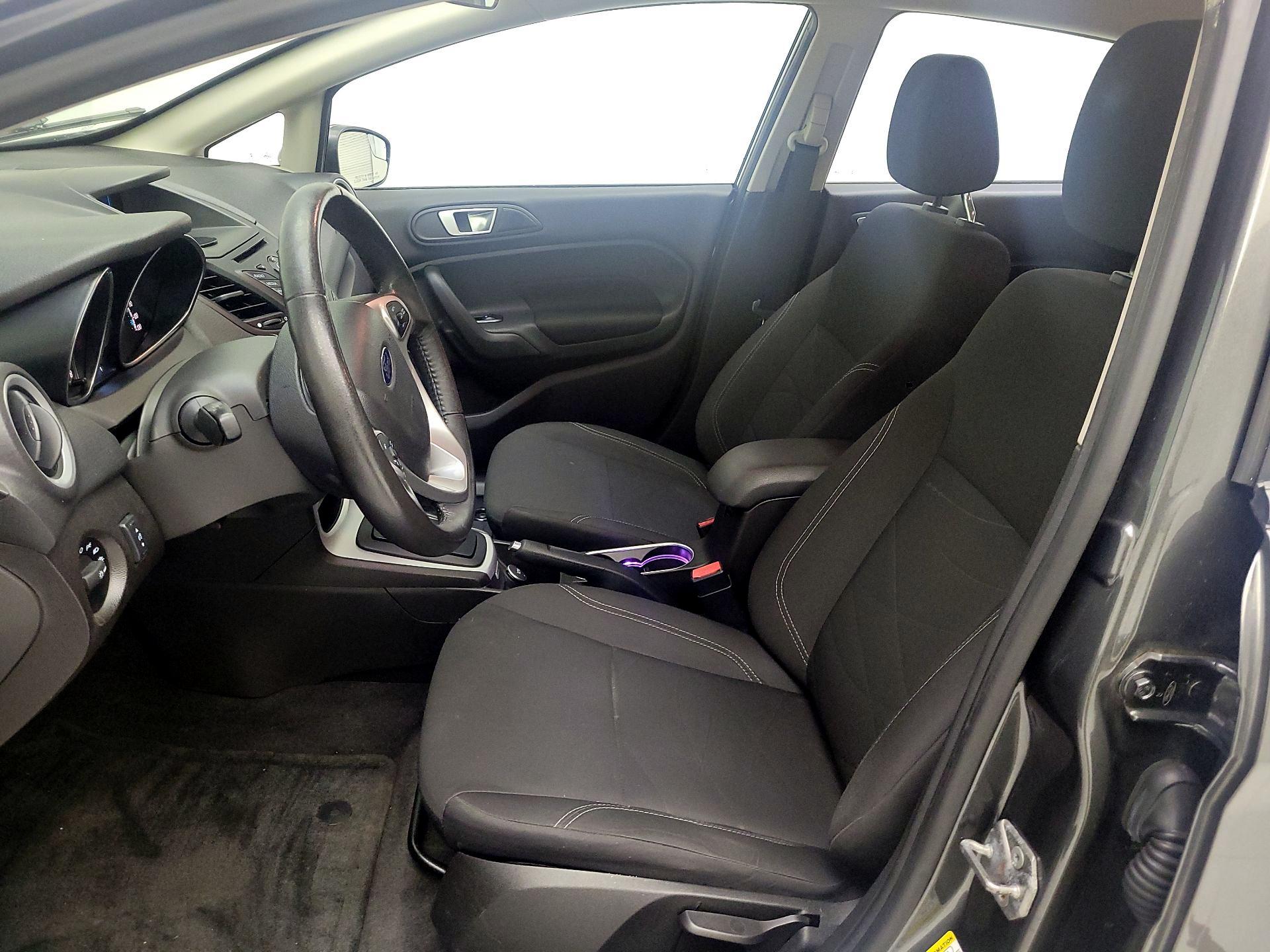 Thumbnail: 2016 Ford Fiesta - 11