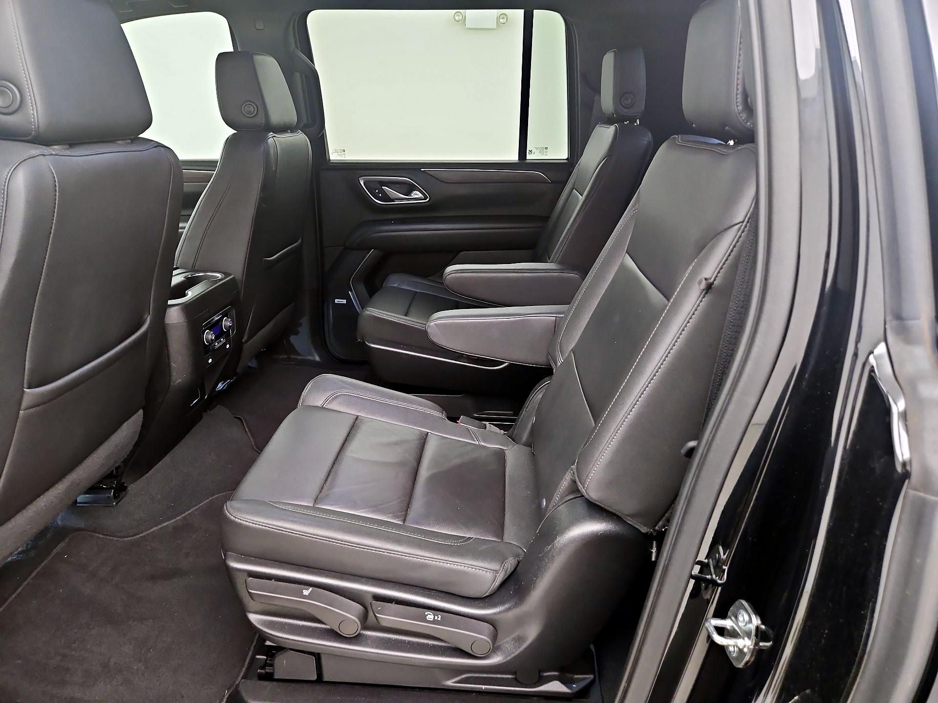 Thumbnail: 2022 Chevrolet Suburban - 17