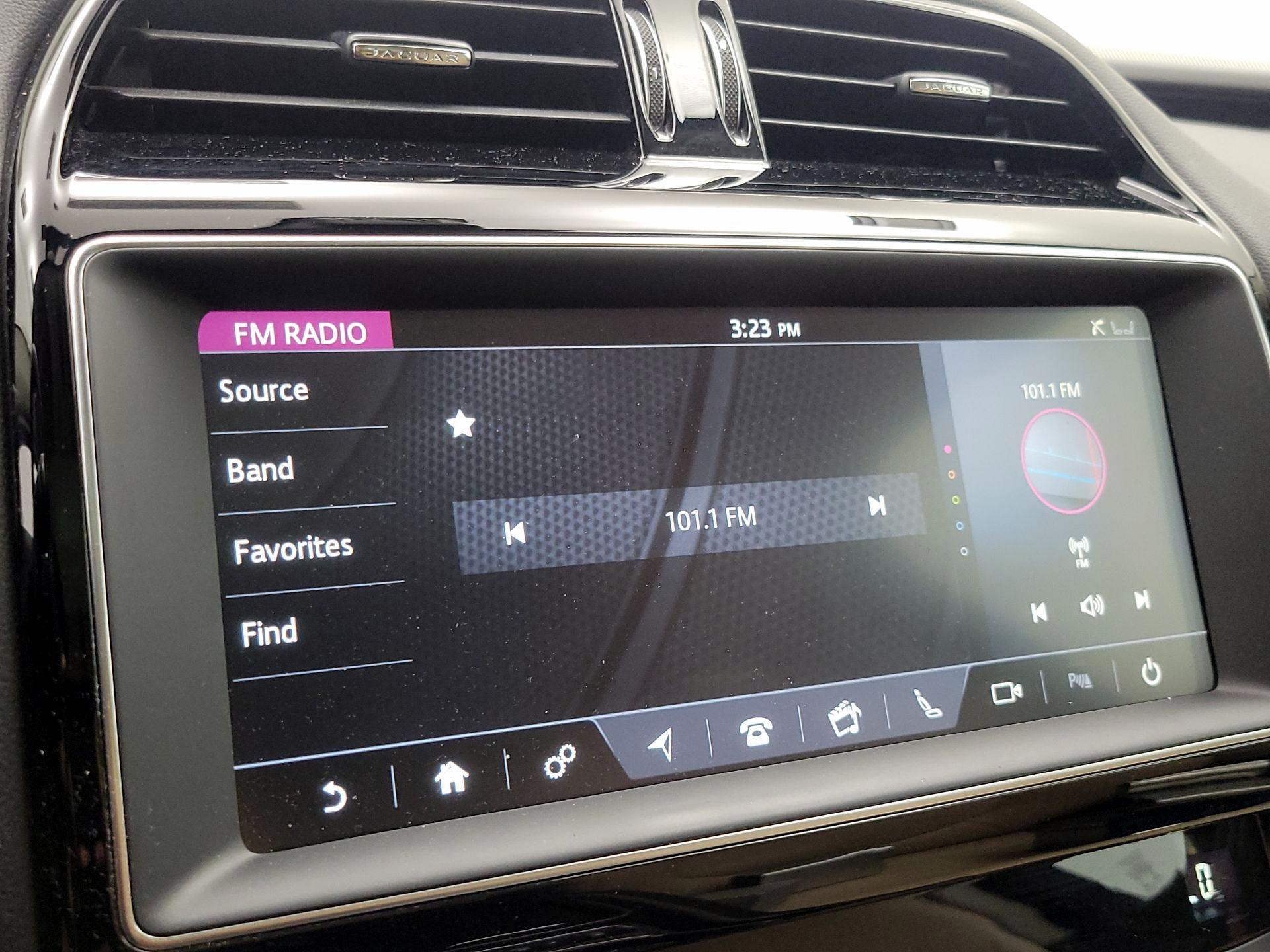 Thumbnail: 2019 Jaguar XE - 16
