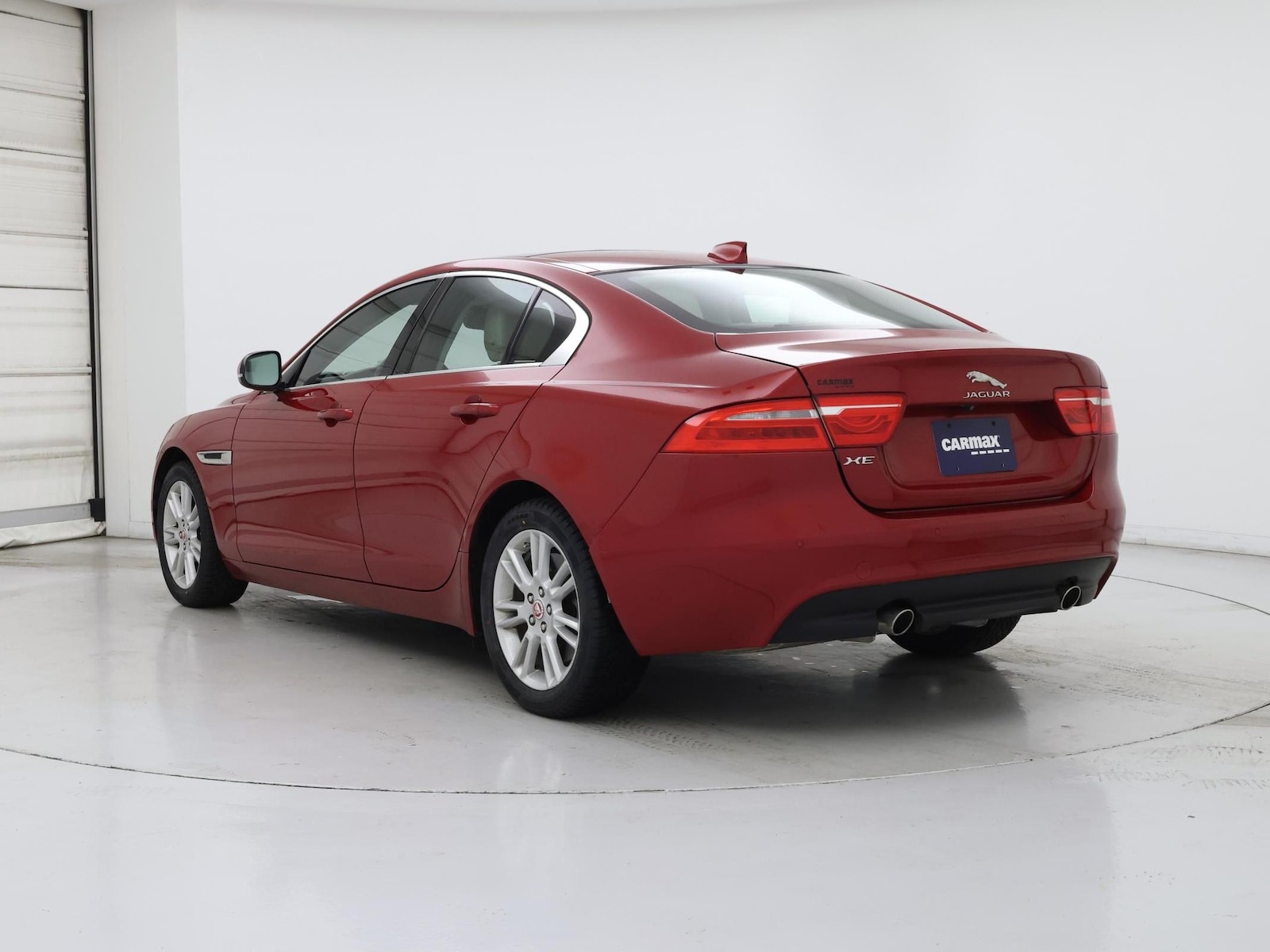 2019 Jaguar XE Premium - Photo 3