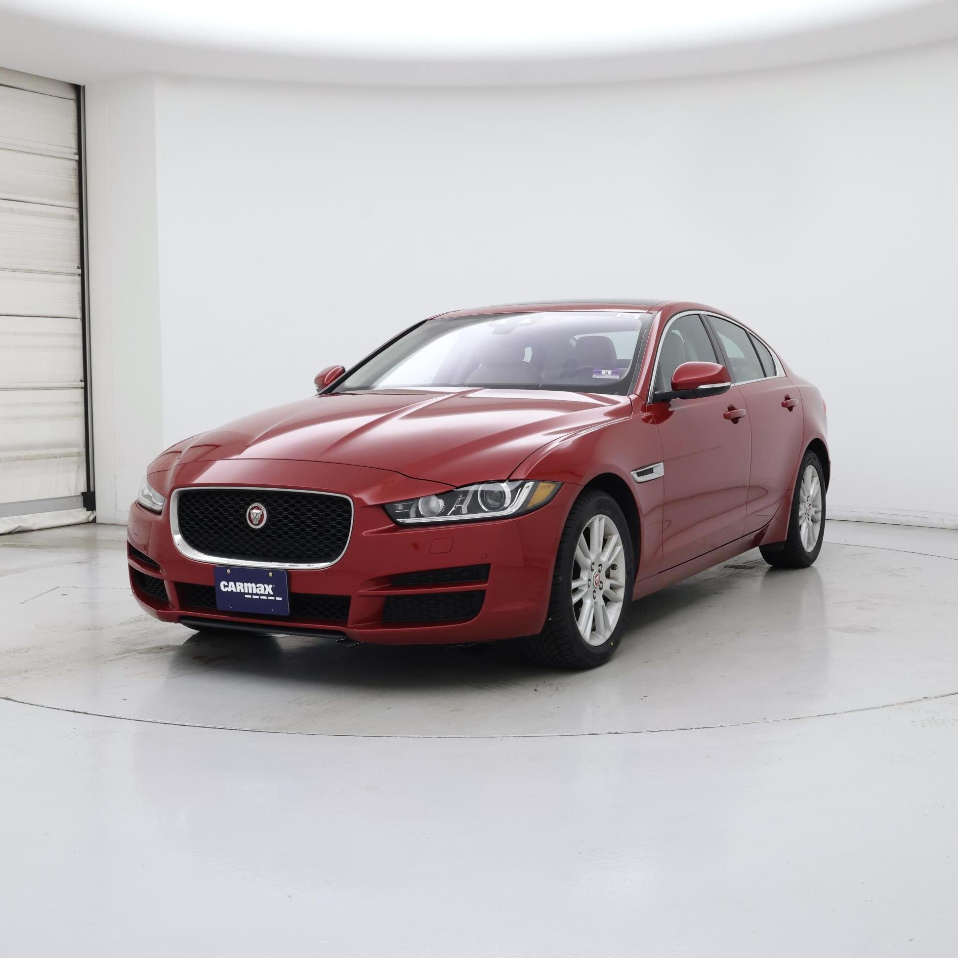 Thumbnail: 2019 Jaguar XE - 4