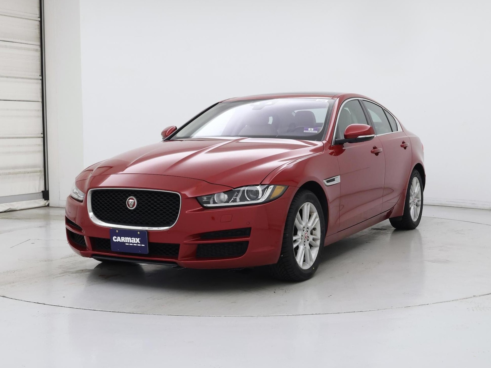 2019 Jaguar XE Premium - Photo 5